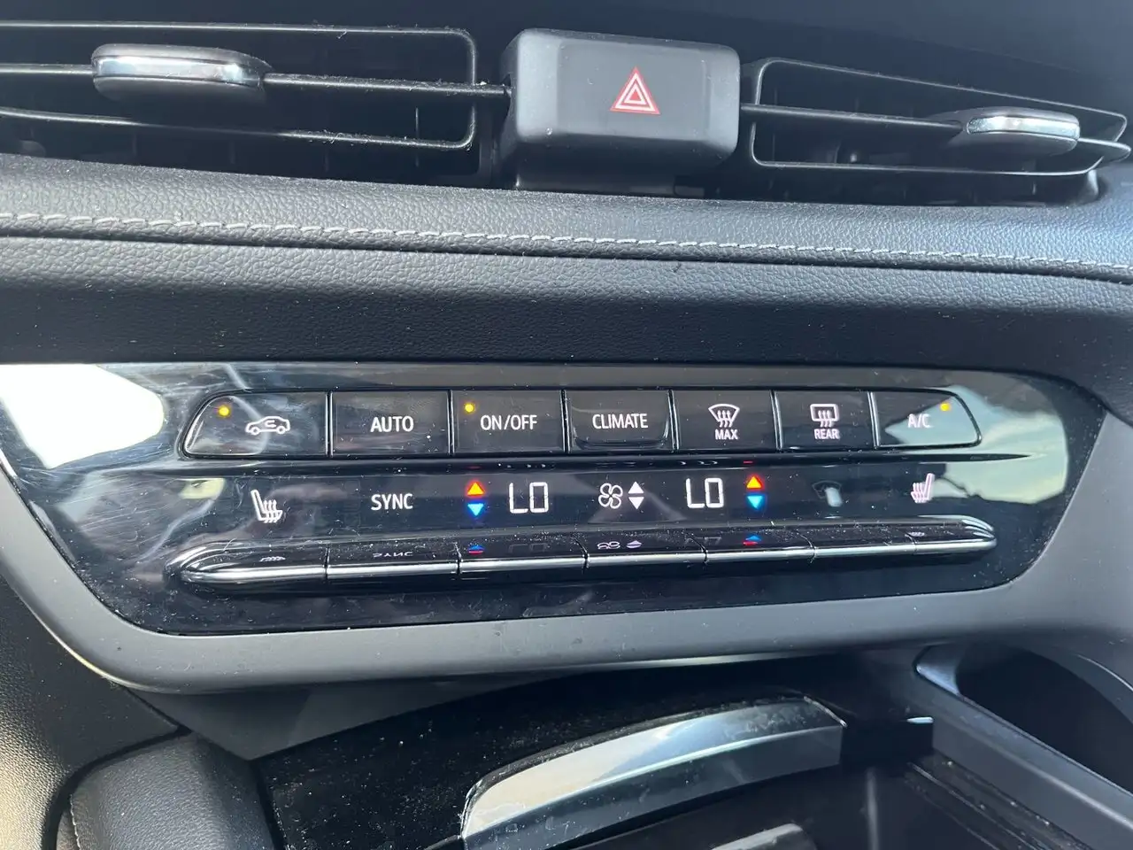 Buick Envision photo Buick Envision