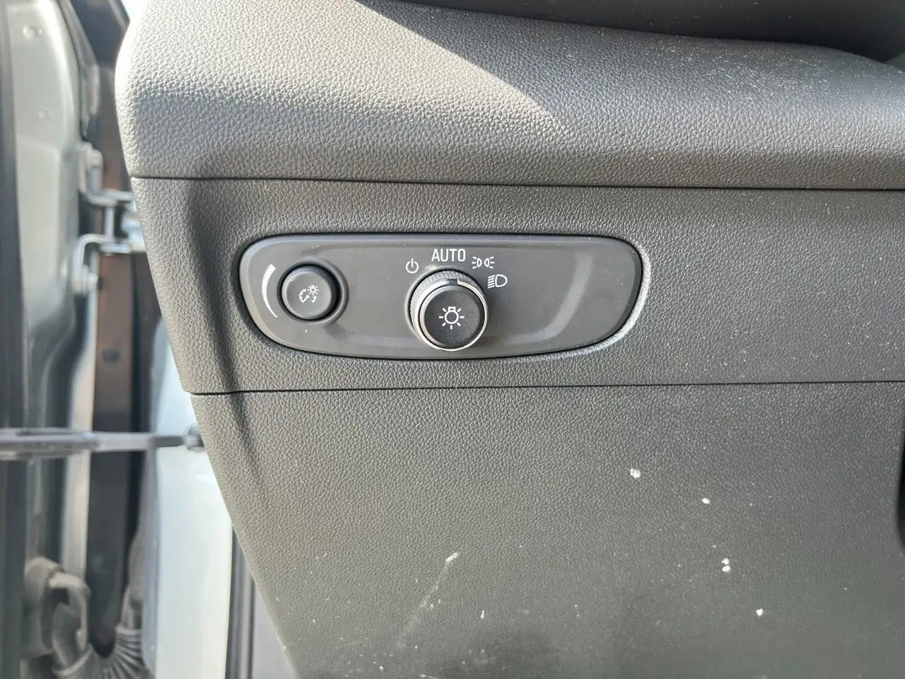 Buick Envision photo Buick Envision