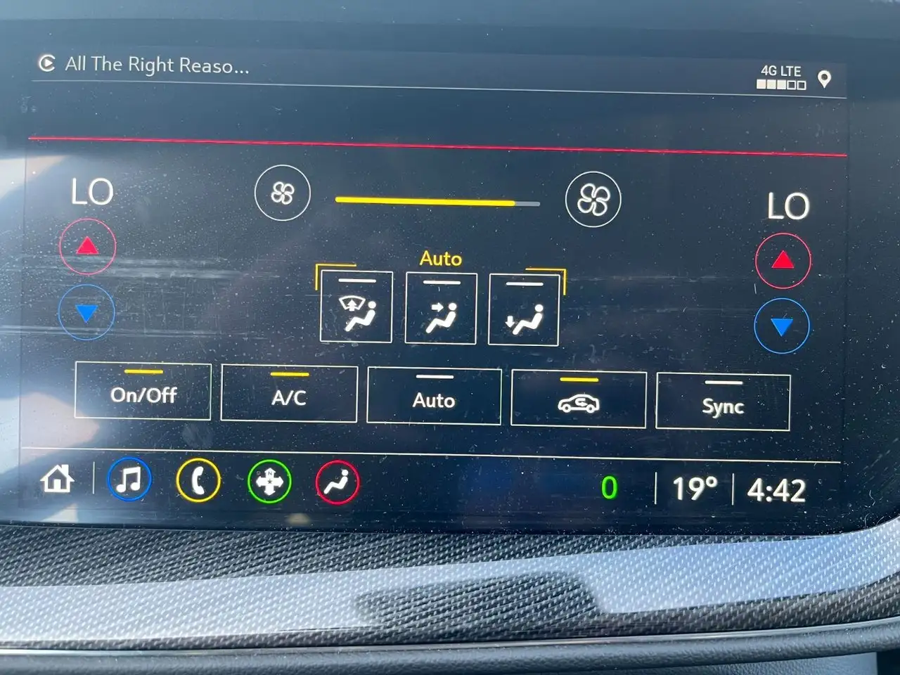 Buick Envision photo Buick Envision