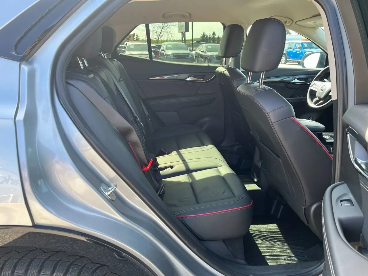 Buick Envision photo Buick Envision