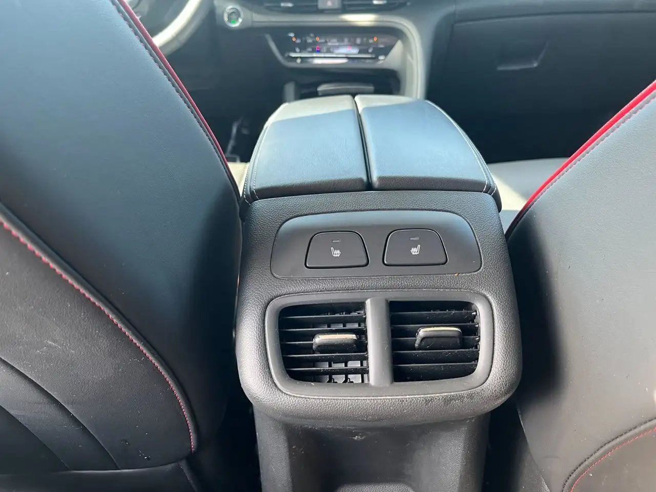 Buick Envision photo Buick Envision
