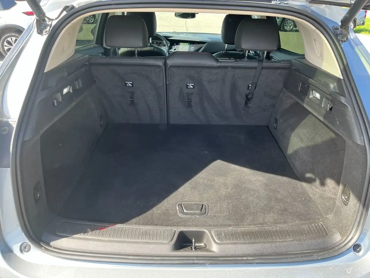 Buick Envision photo Buick Envision