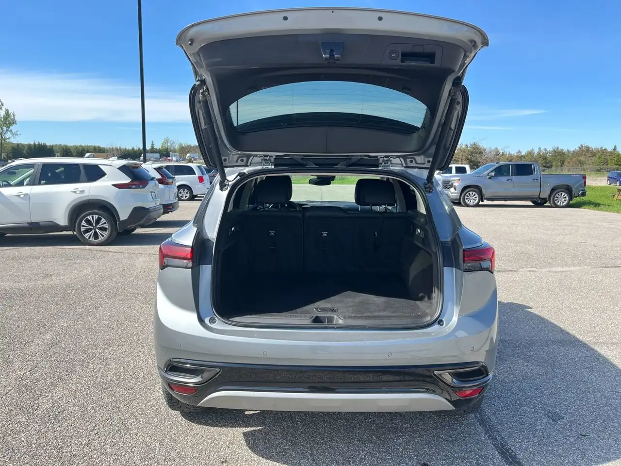 Buick Envision photo Buick Envision
