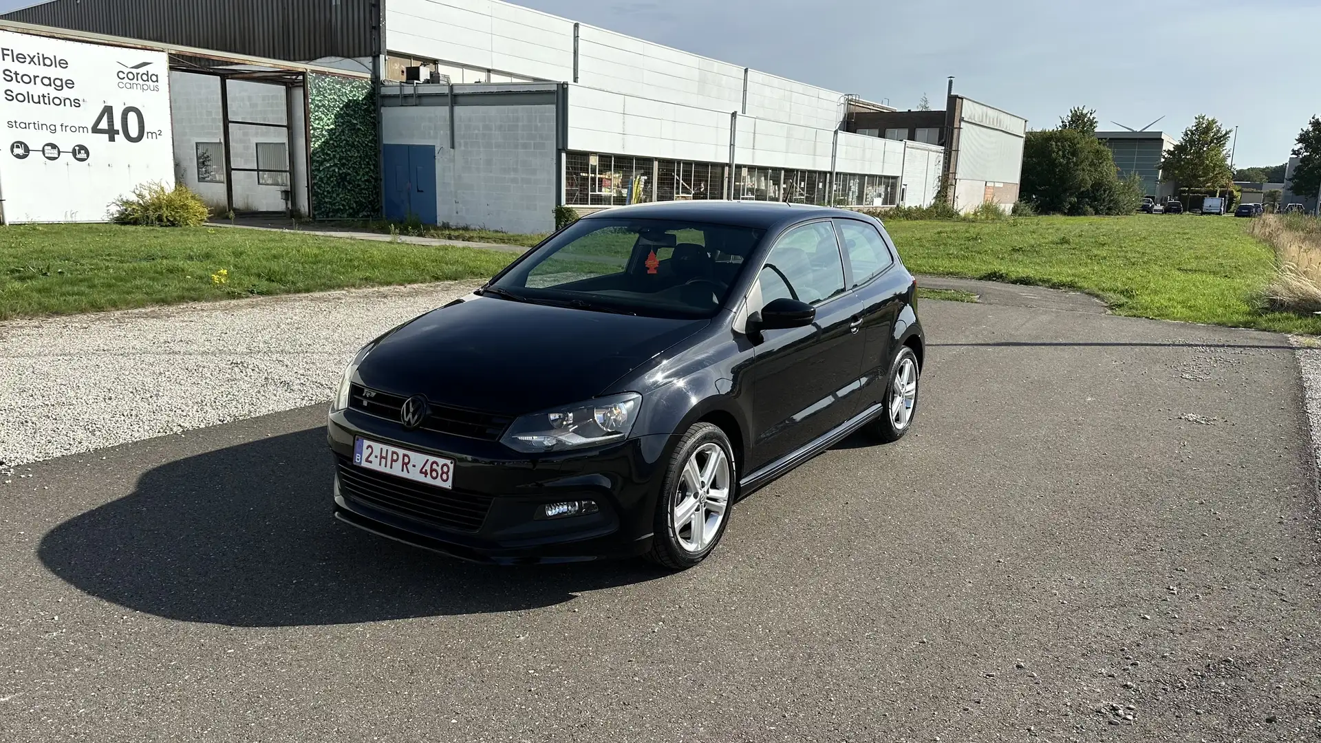 Volkswagen Polo 1.6 TDI R-Line - 1