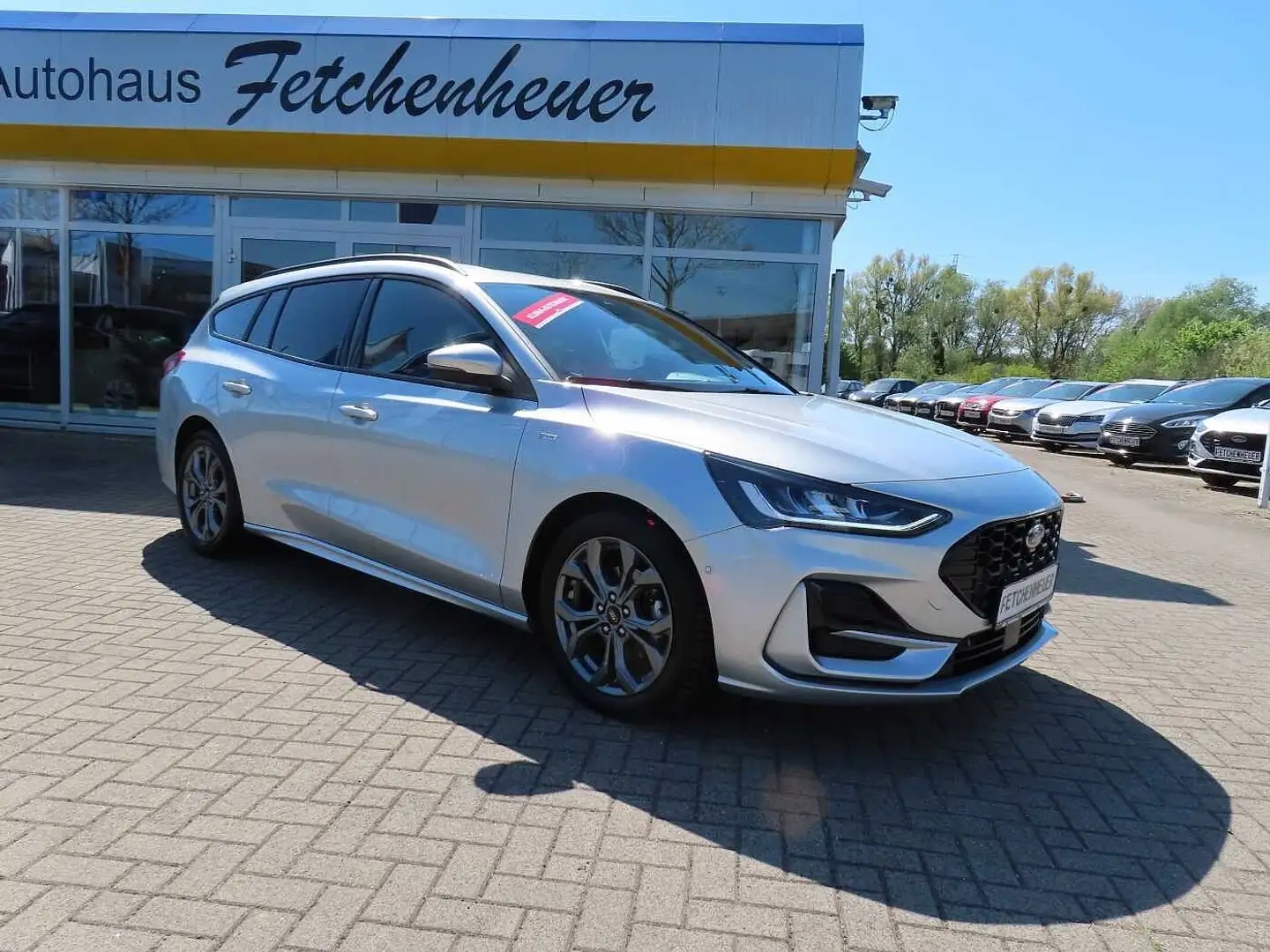 Ford Focus ST-LINE X m. NAVI+LED+HuD+ACC+SHZ+TWA+AHK Silber - 1