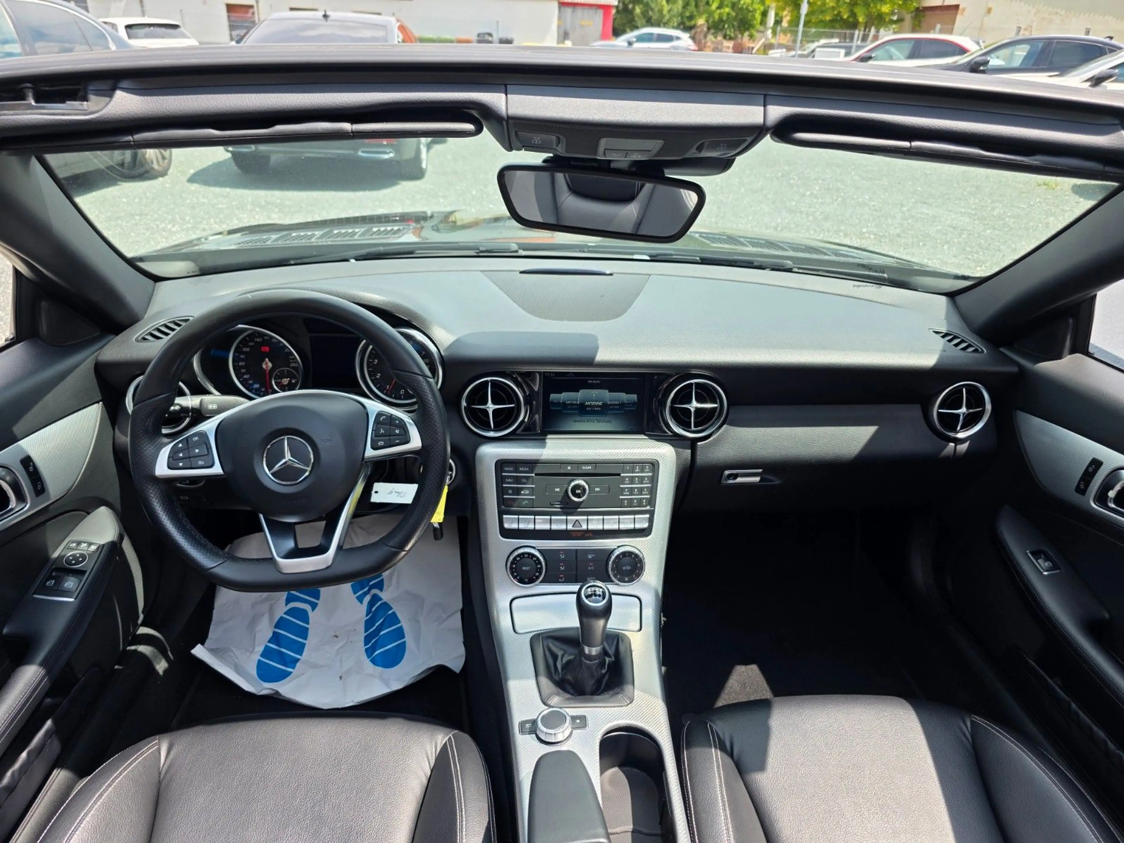 Mercedes-Benz SLC 180 Roadster *LED*Leder*Navi*SHZ*Gepflegt — photo 29