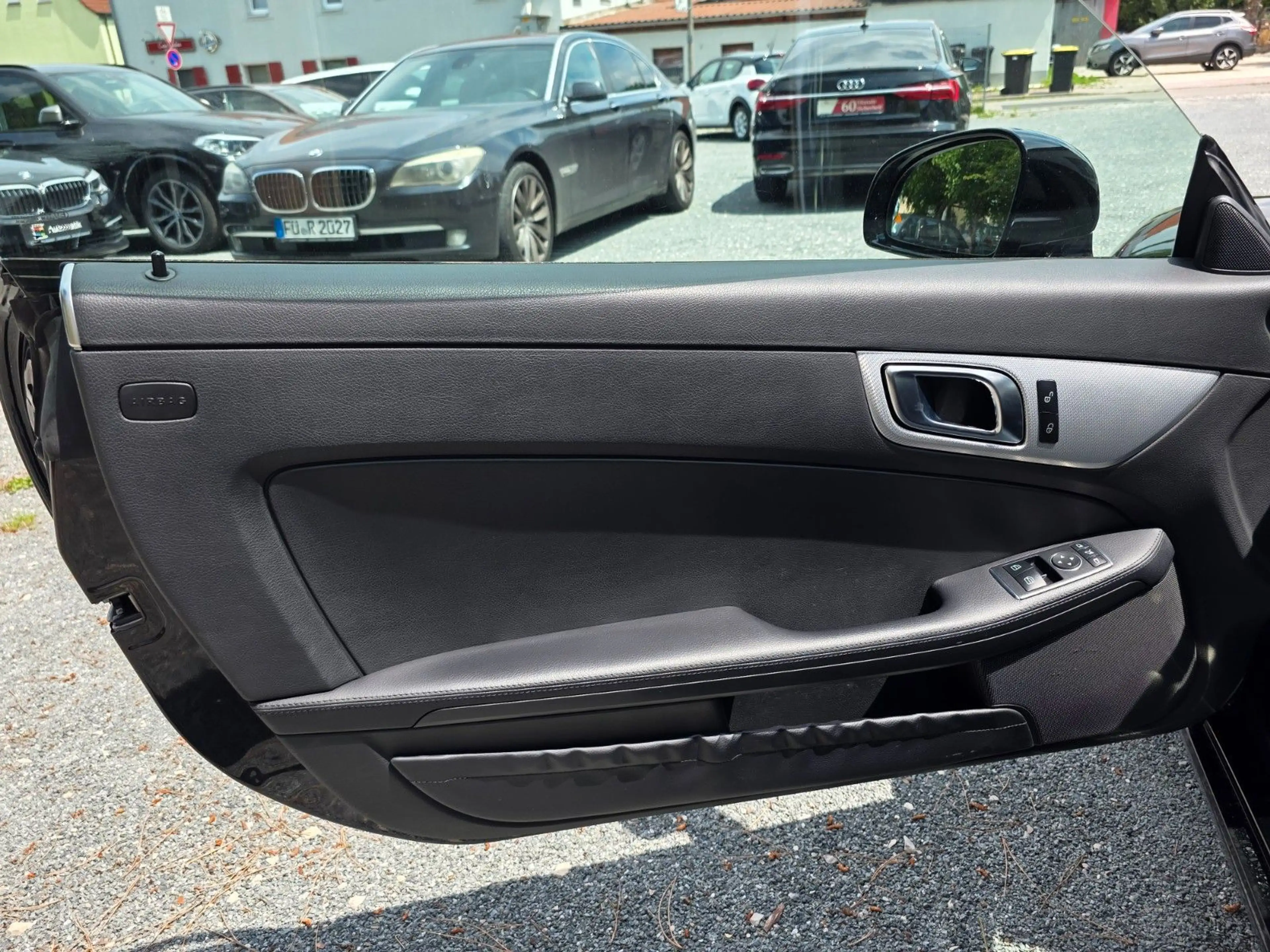 Mercedes-Benz SLC 180 Roadster *LED*Leder*Navi*SHZ*Gepflegt — photo 21