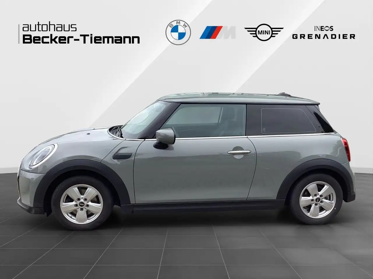 MINI Cooper Hatch 15" / LED / DAB / Klima / CarPlay 3