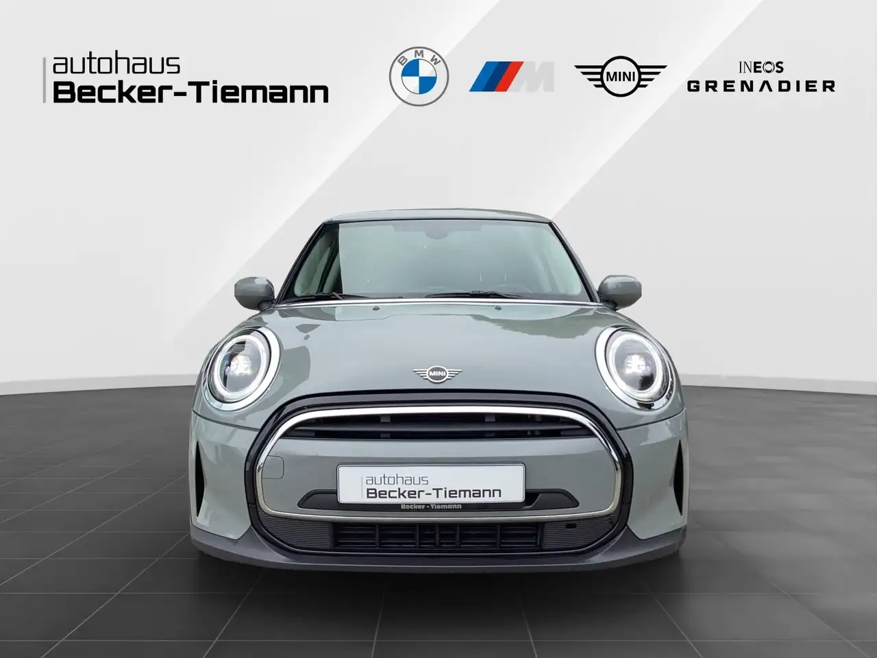 MINI Cooper Hatch 15" / LED / DAB / Klima / CarPlay 2