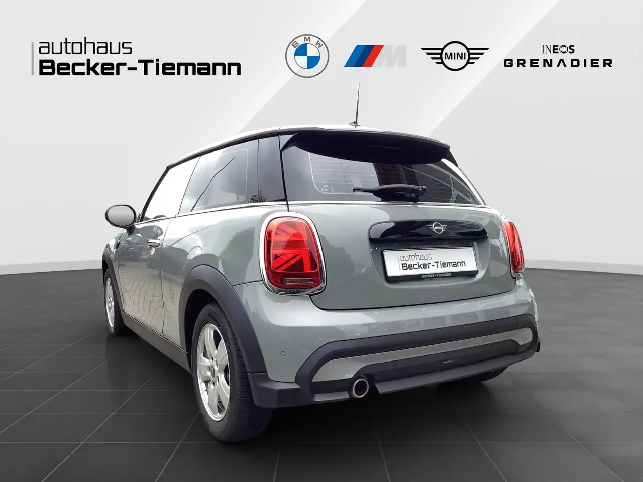 MINI Cooper Hatch 15" / LED / DAB / Klima / CarPlay 4
