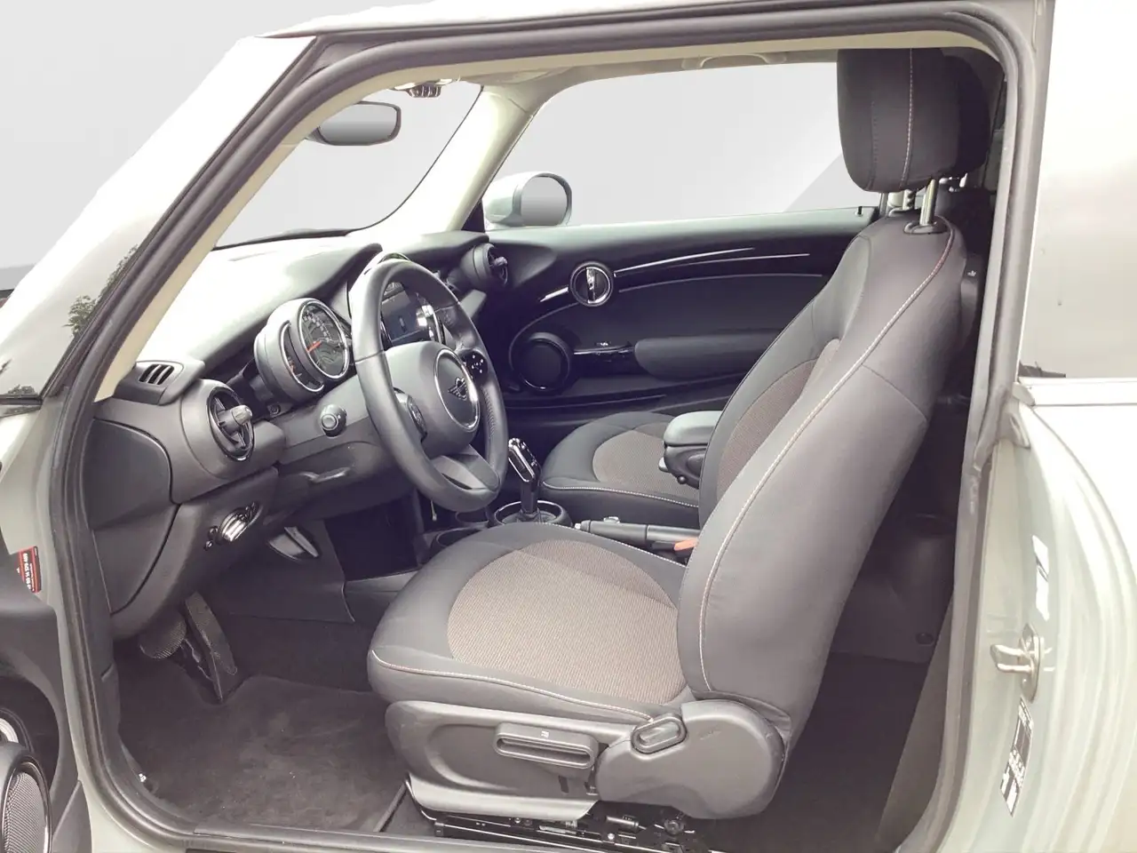 MINI Cooper Hatch 15" / LED / DAB / Klima / CarPlay 11