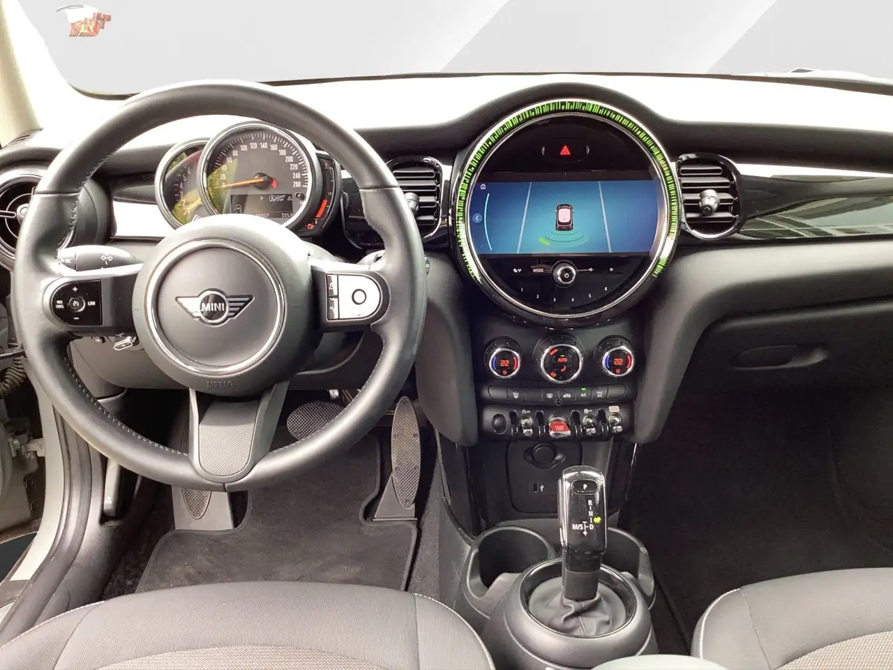 MINI Cooper Hatch 15" / LED / DAB / Klima / CarPlay 9