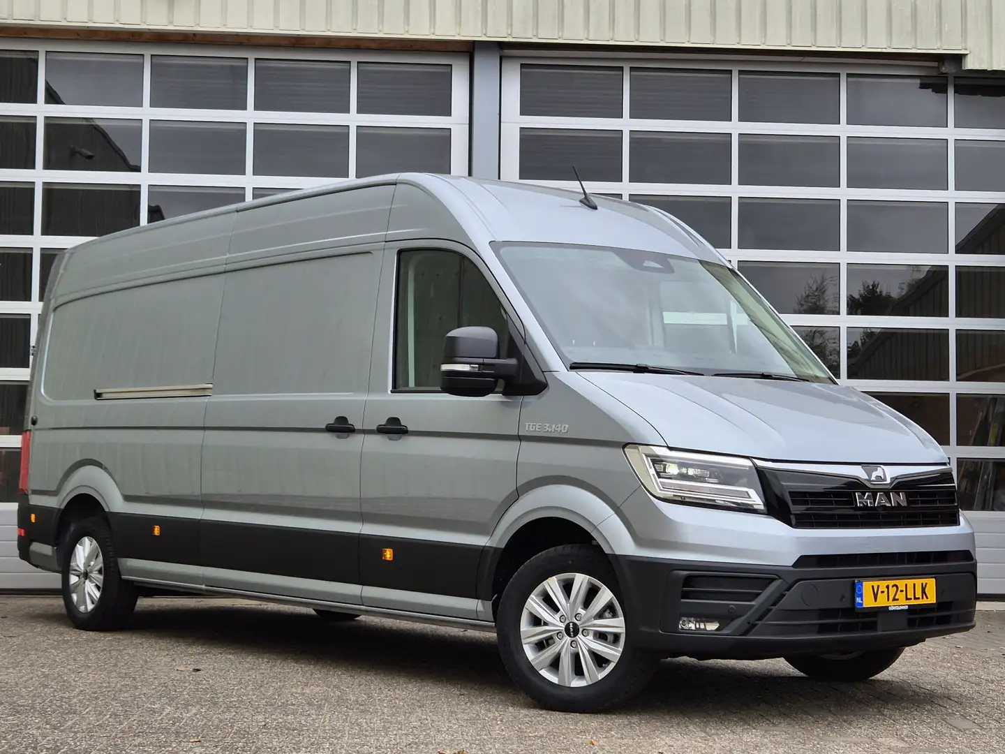 MAN TGE BPM VRIJ 3.140 L4H3 | NAVI | CRUISE | NIEUW MODEL Zilver - 1