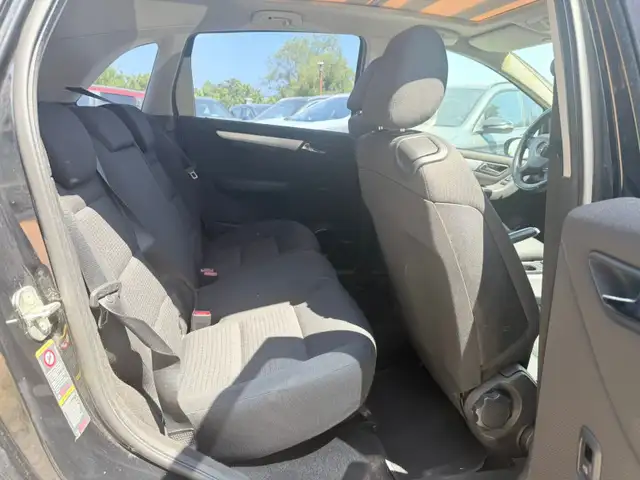 Mercedes-Benz B-Class view 11