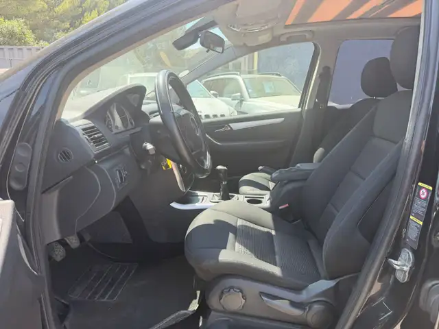 Mercedes-Benz B-Class view 9