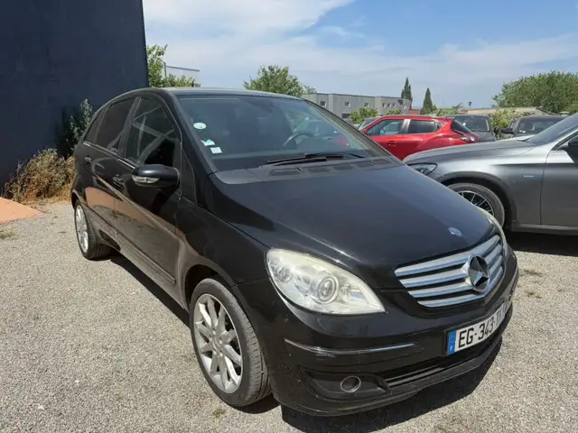 Mercedes-Benz B-Class view 6