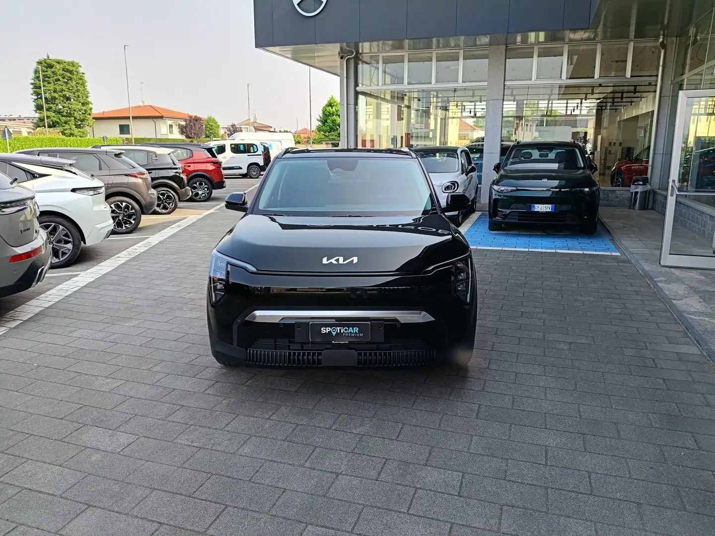 Kia EV3 LONG RANGE 81kWh 204cv EARTH AZIENDALE Nero - 2