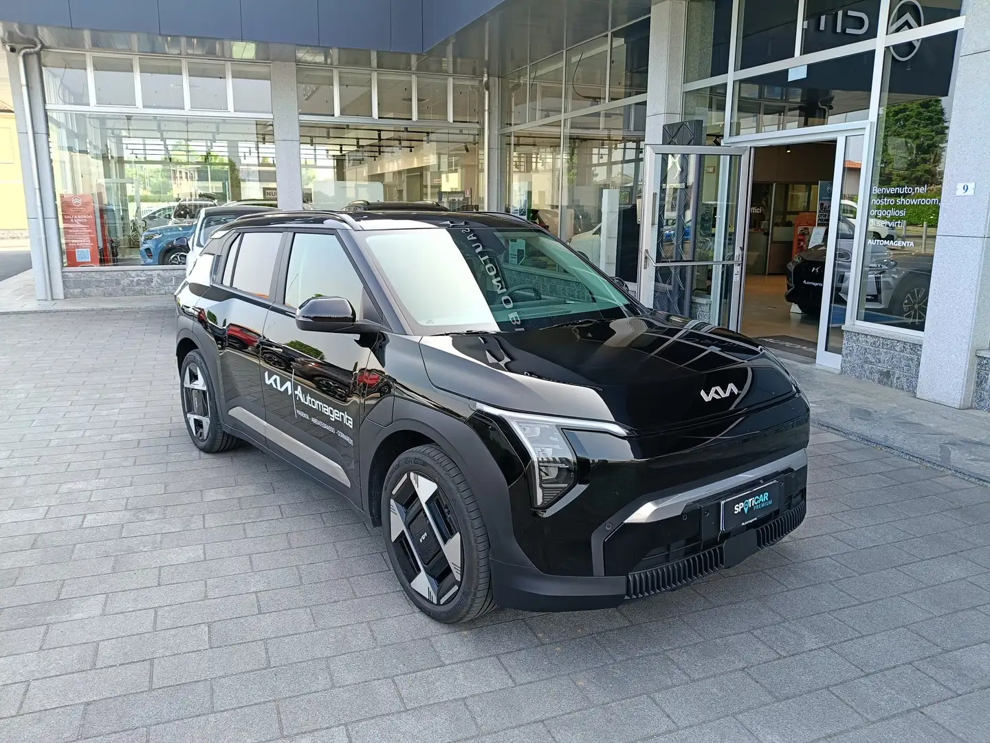 Kia EV3 LONG RANGE 81kWh 204cv EARTH AZIENDALE Nero - 1