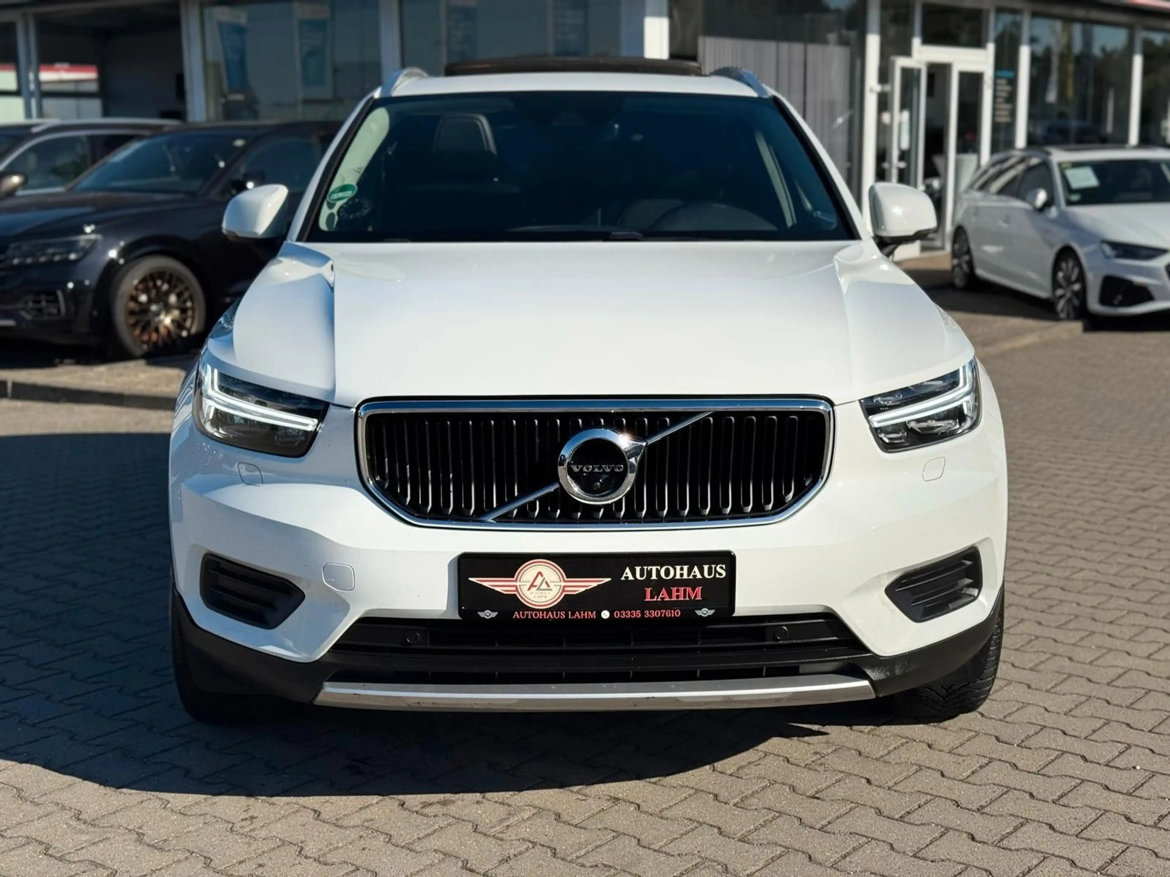 Volvo XC40 Momentum 2WD*360°KAMERA*DAB*PANO*AHK*SPUHAL — photo 4