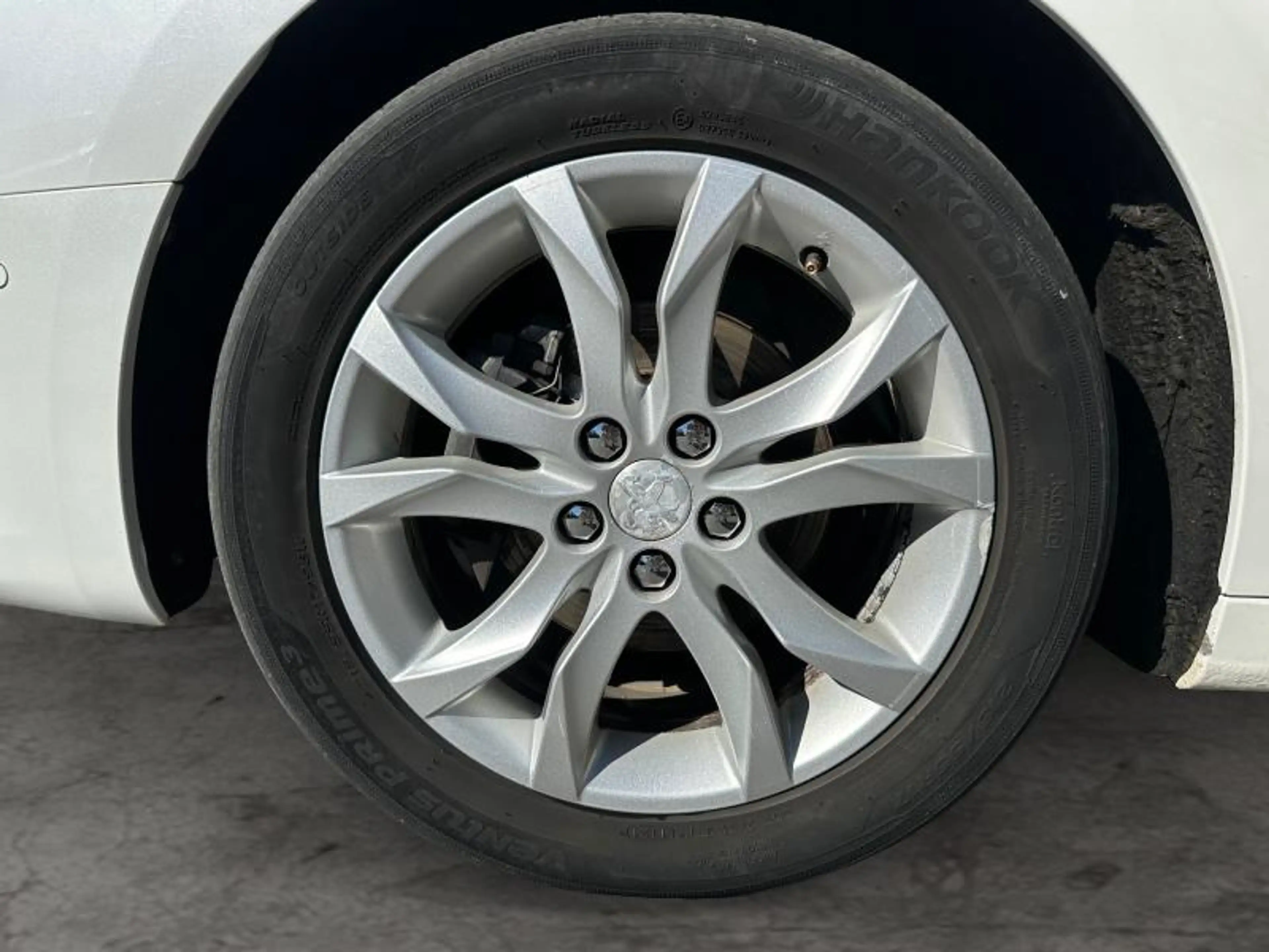 Peugeot 508 1.6 HDi 115cv Automatique break blanc 05/15 Airco — photo 8