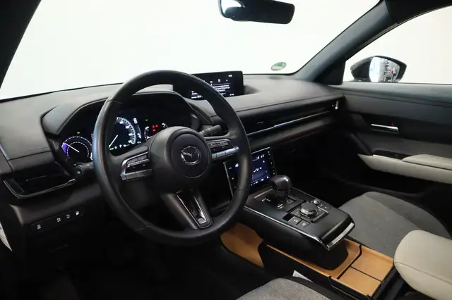 Mazda MX-30 view 5