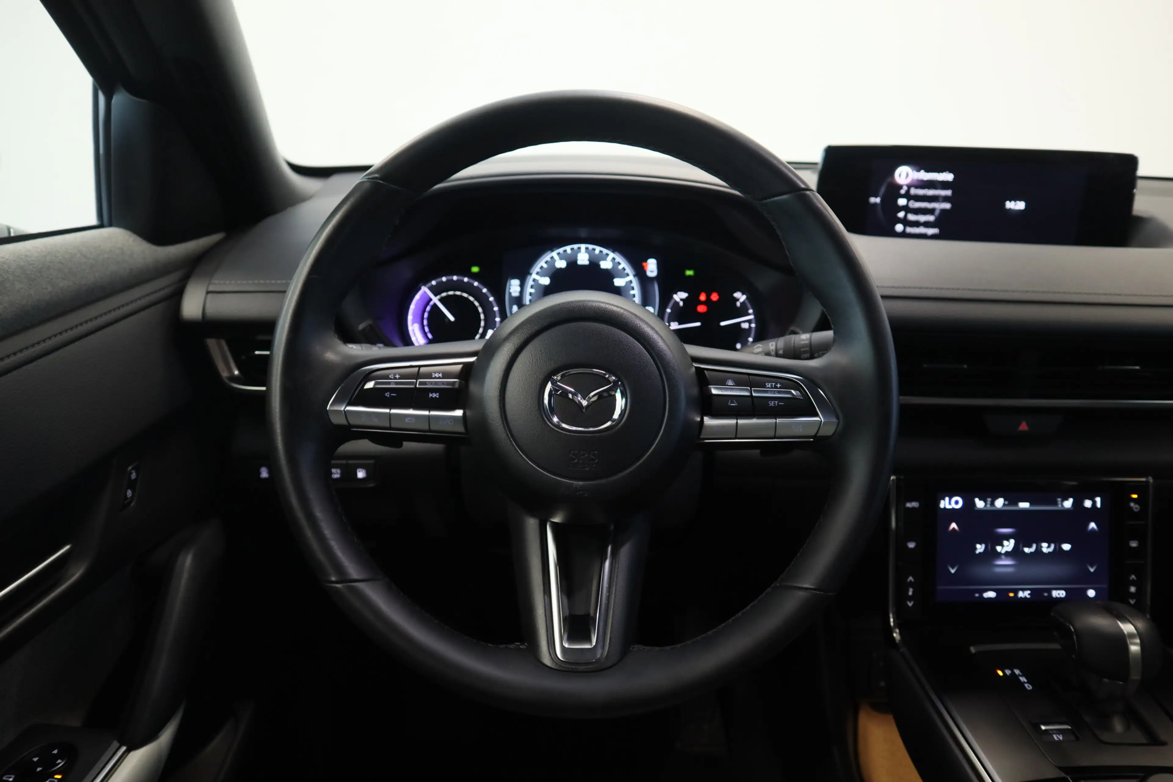 Mazda MX-30 e-SkyActiv R-EV 170 Exclusive-line LED ACC PDC Cam — photo 7