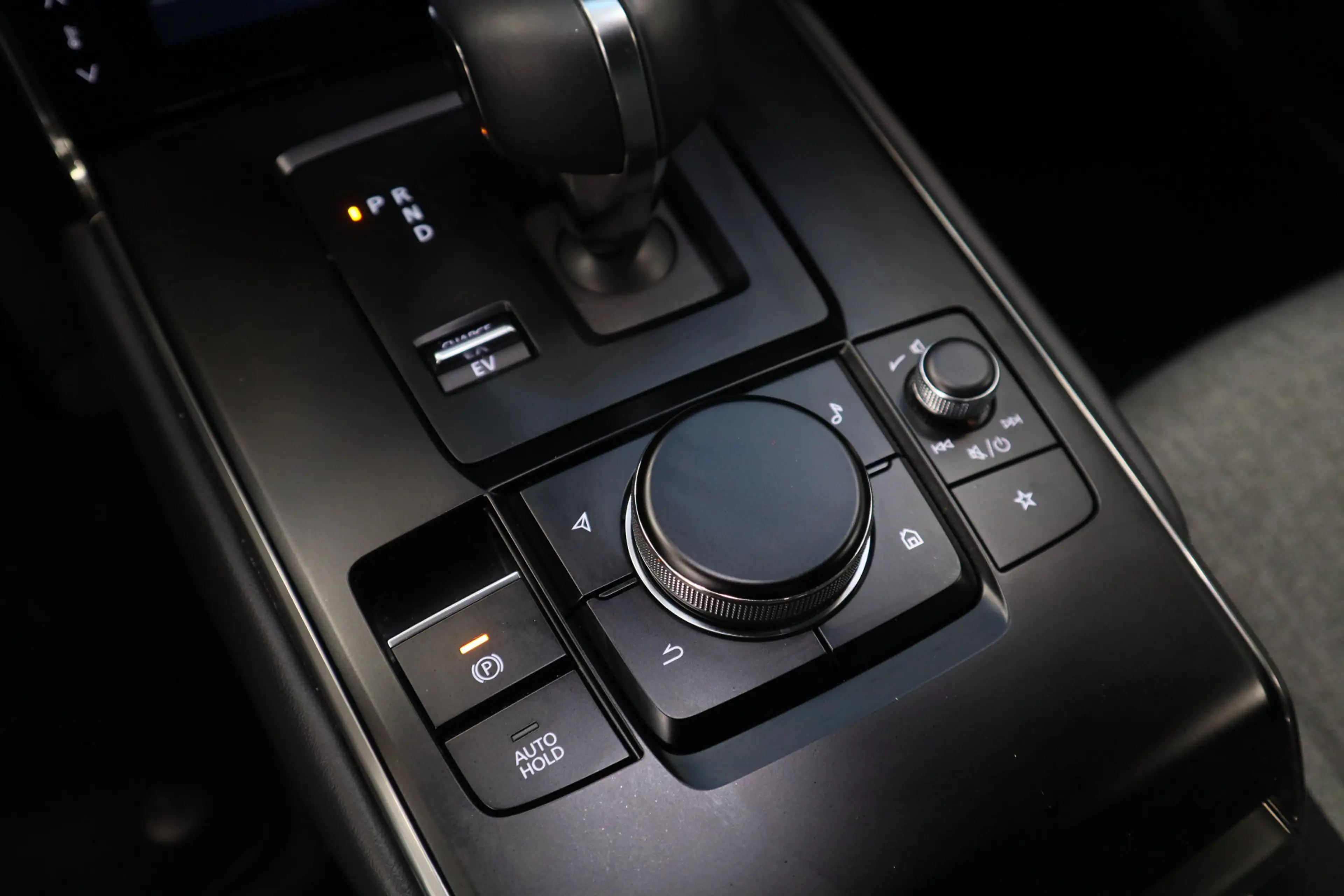 Mazda MX-30 e-SkyActiv R-EV 170 Exclusive-line LED ACC PDC Cam — photo 12