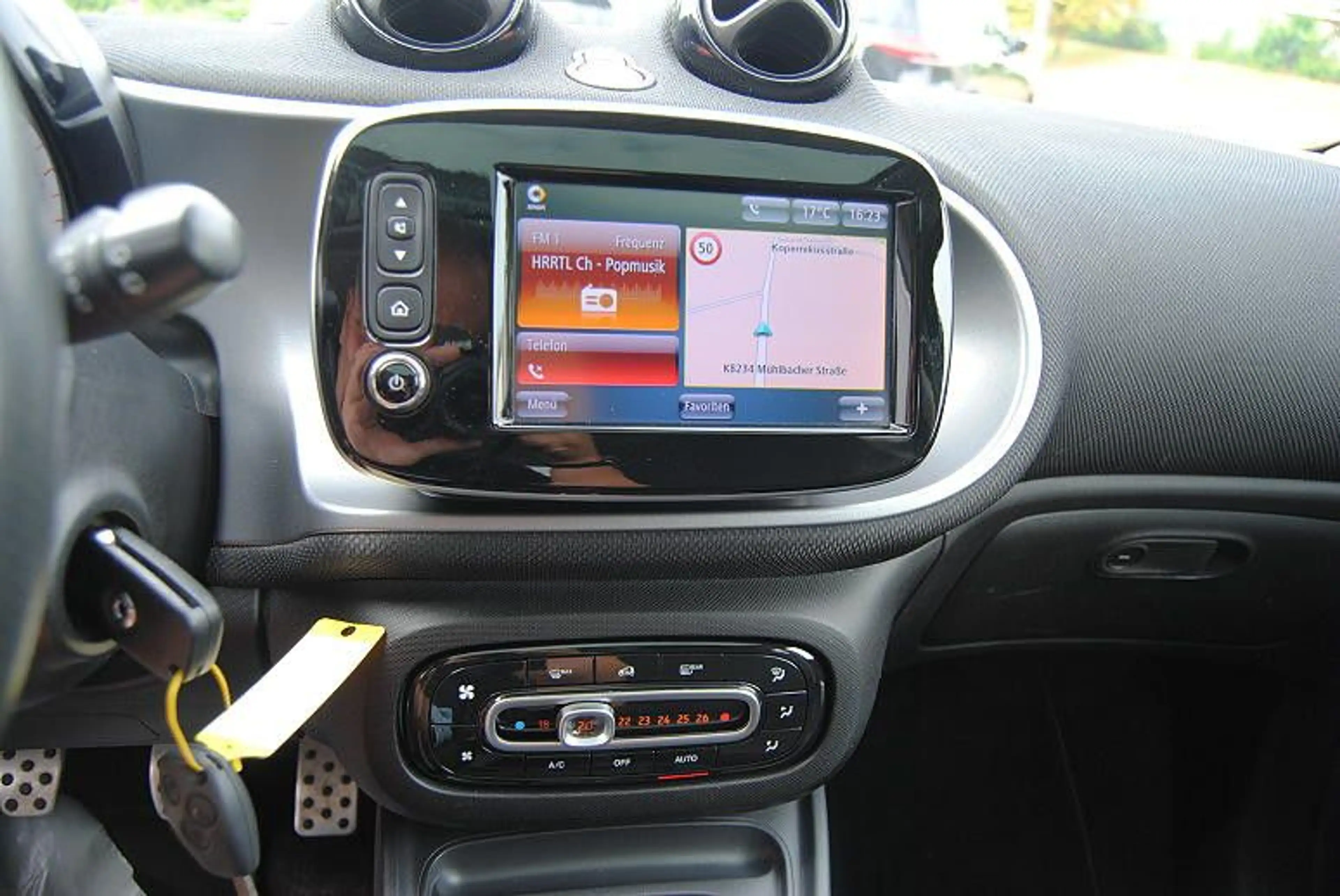 smart forFour 0.9 66kW passion.LED.Navi.Pano.PDC — photo 11