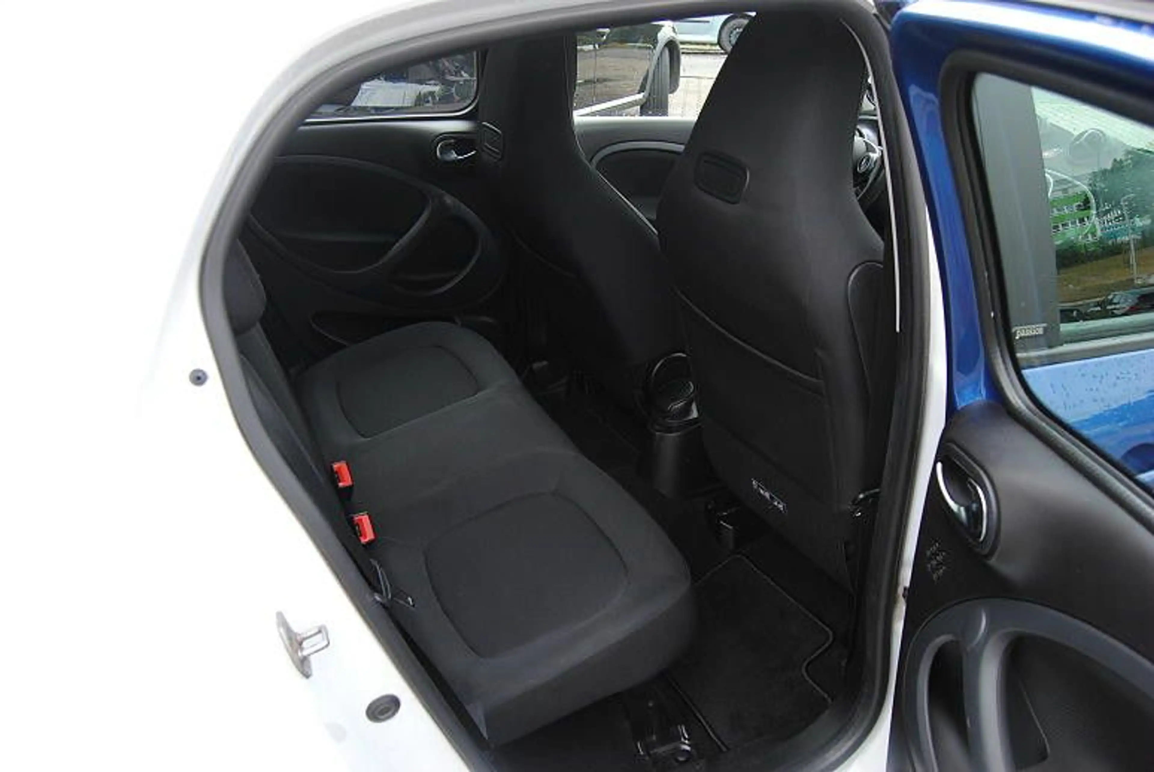 smart forFour 0.9 66kW passion.LED.Navi.Pano.PDC — photo 6