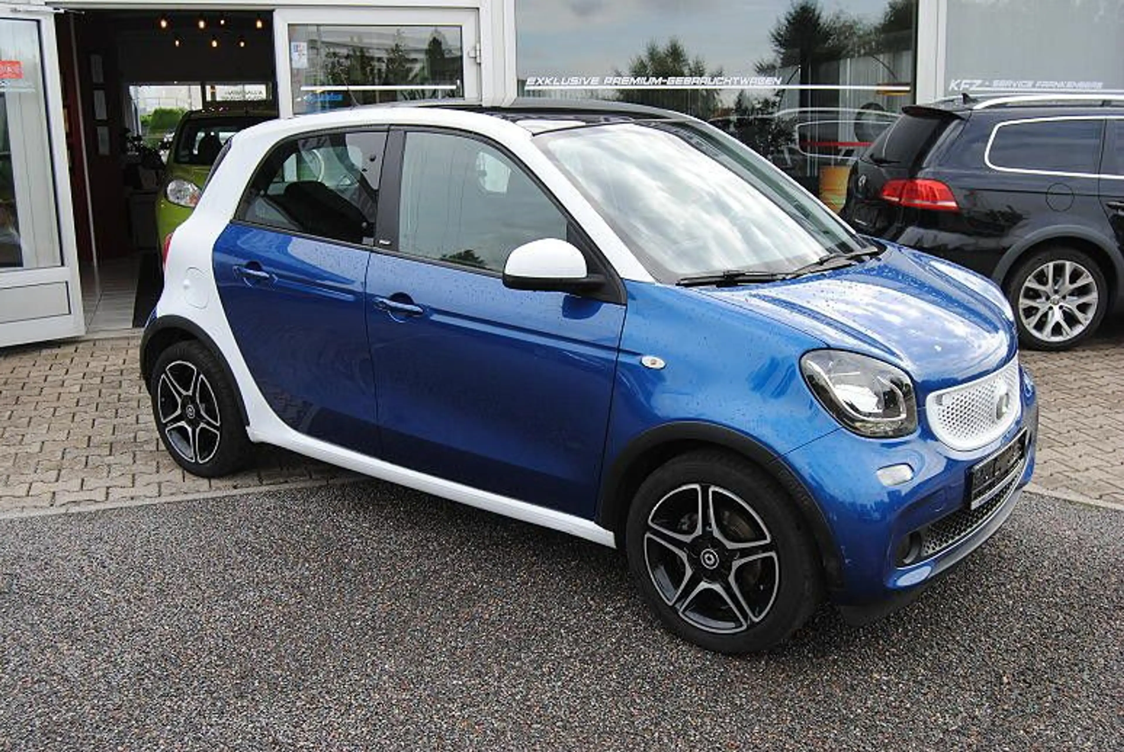 smart forFour 0.9 66kW passion.LED.Navi.Pano.PDC — photo 3