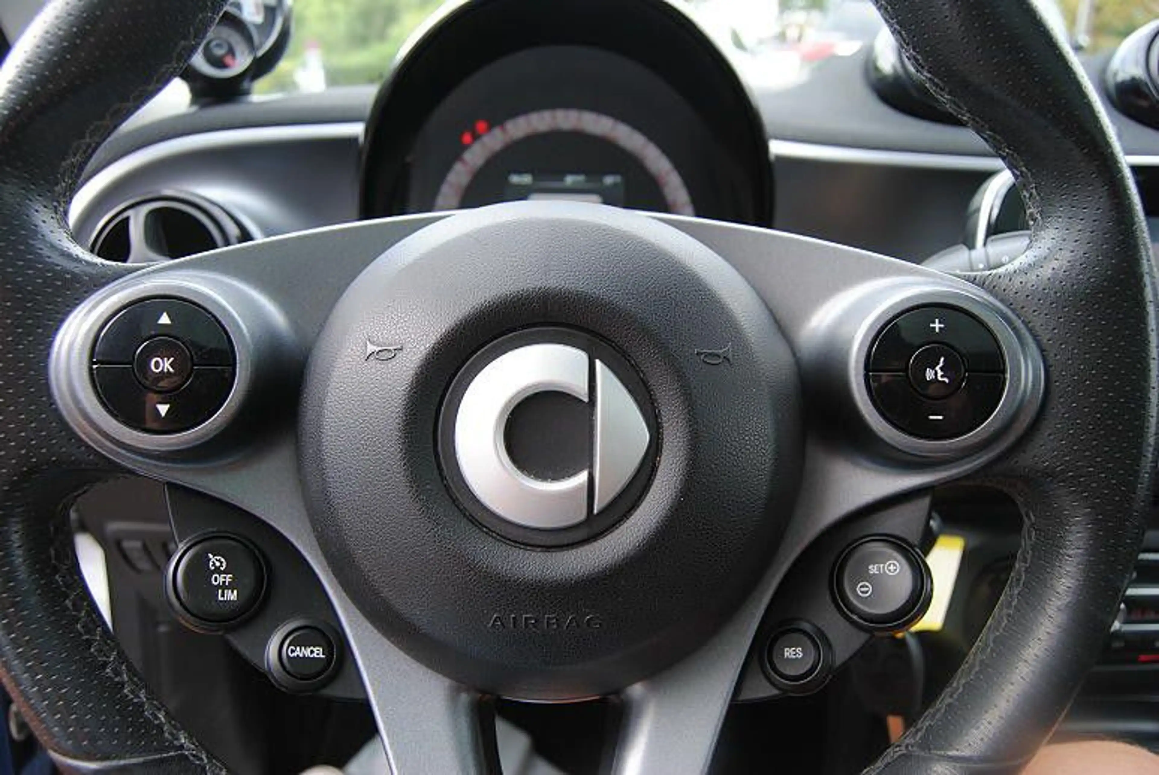 smart forFour 0.9 66kW passion.LED.Navi.Pano.PDC — photo 12