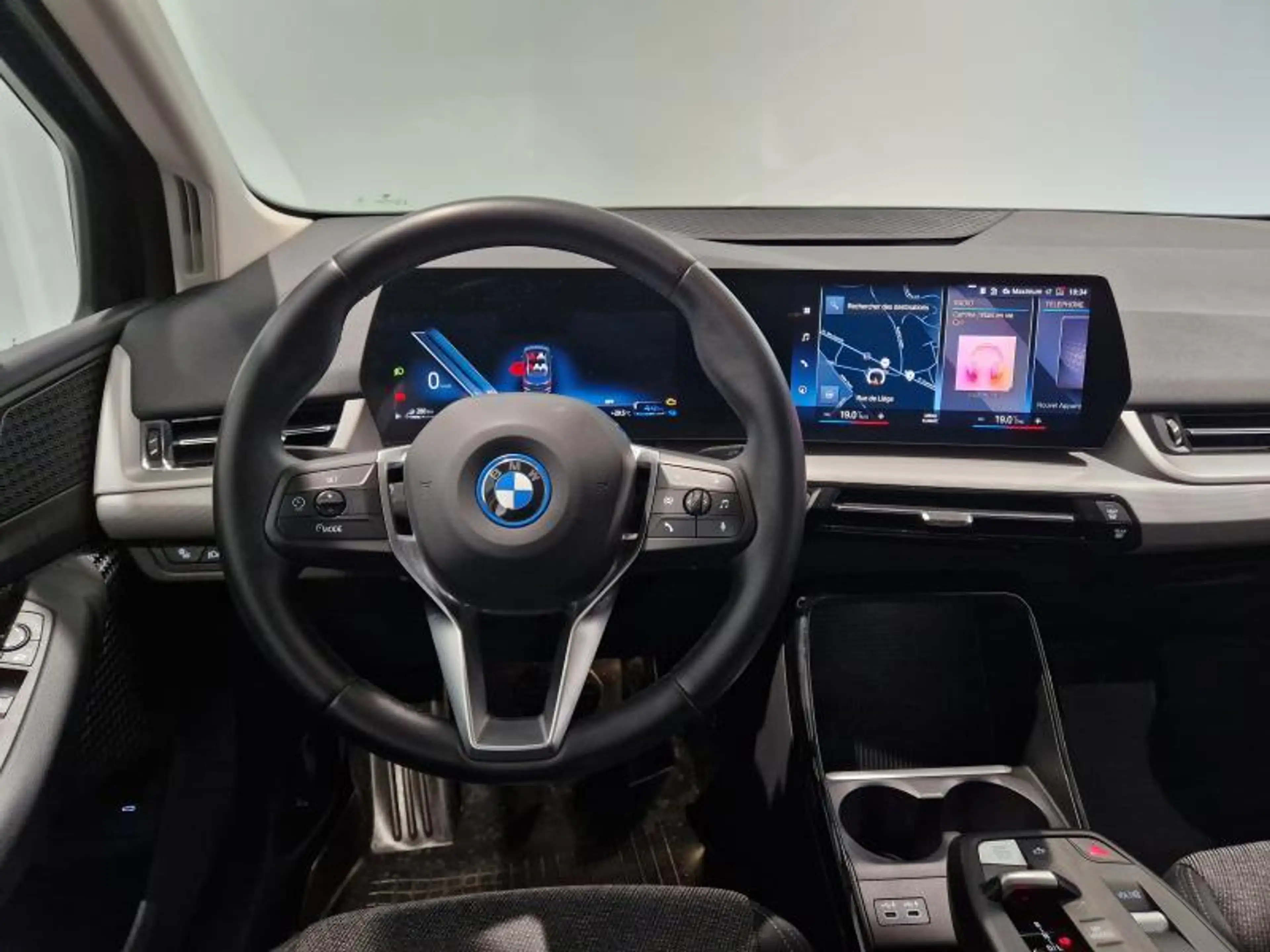 BMW 225 xDrive Active Tourer — photo 6