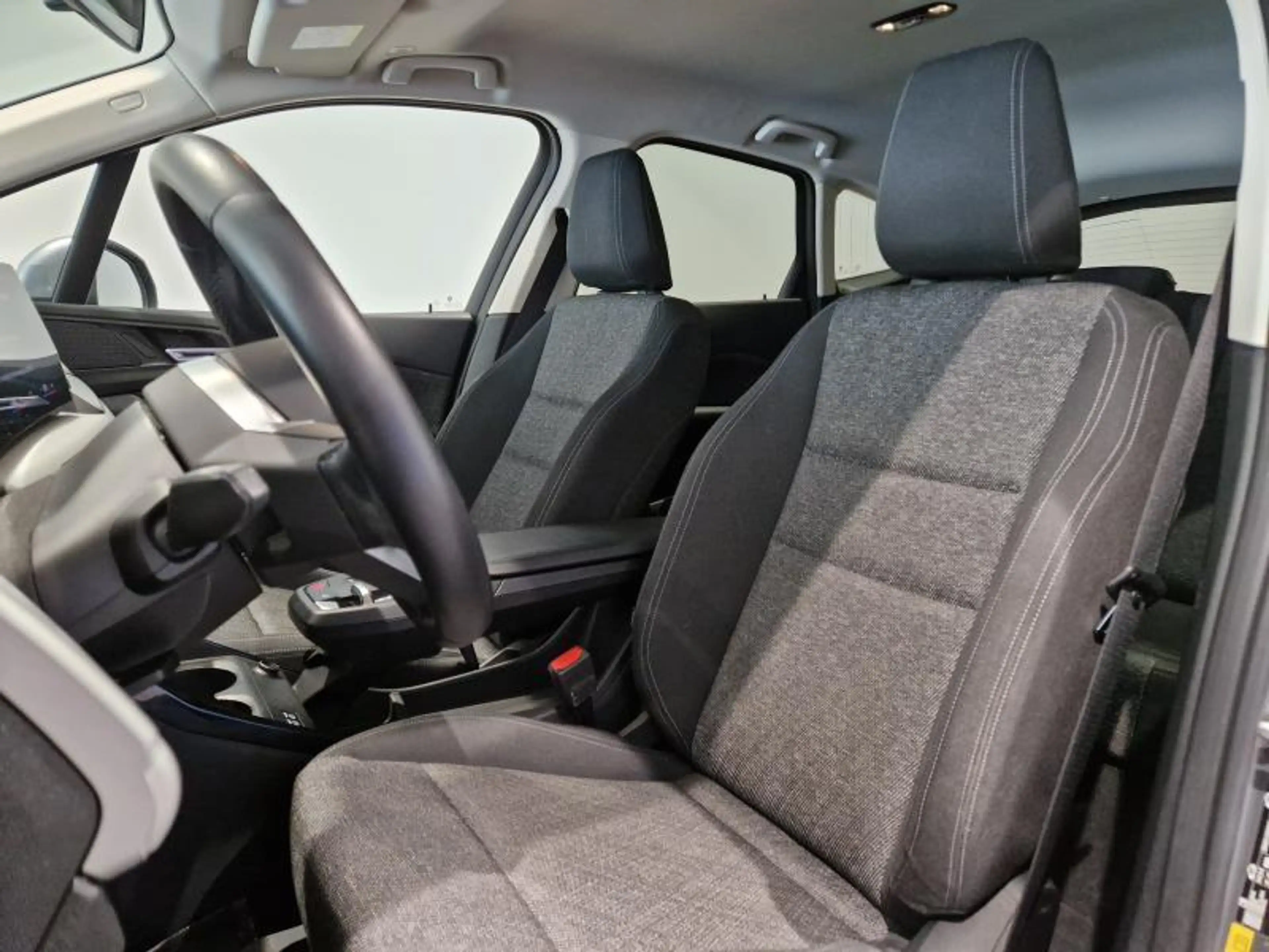 BMW 225 xDrive Active Tourer — photo 7