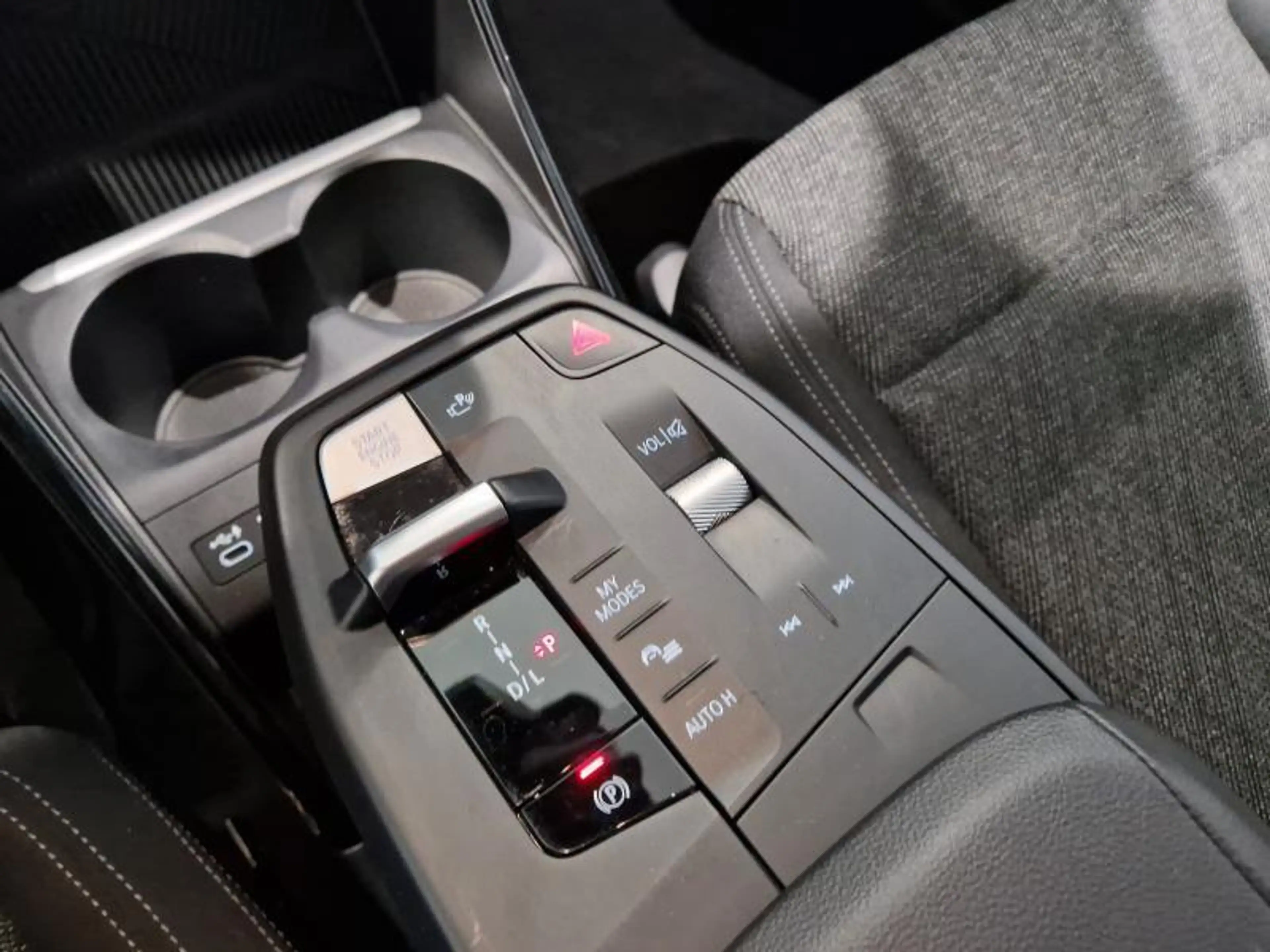 BMW 225 xDrive Active Tourer — photo 13