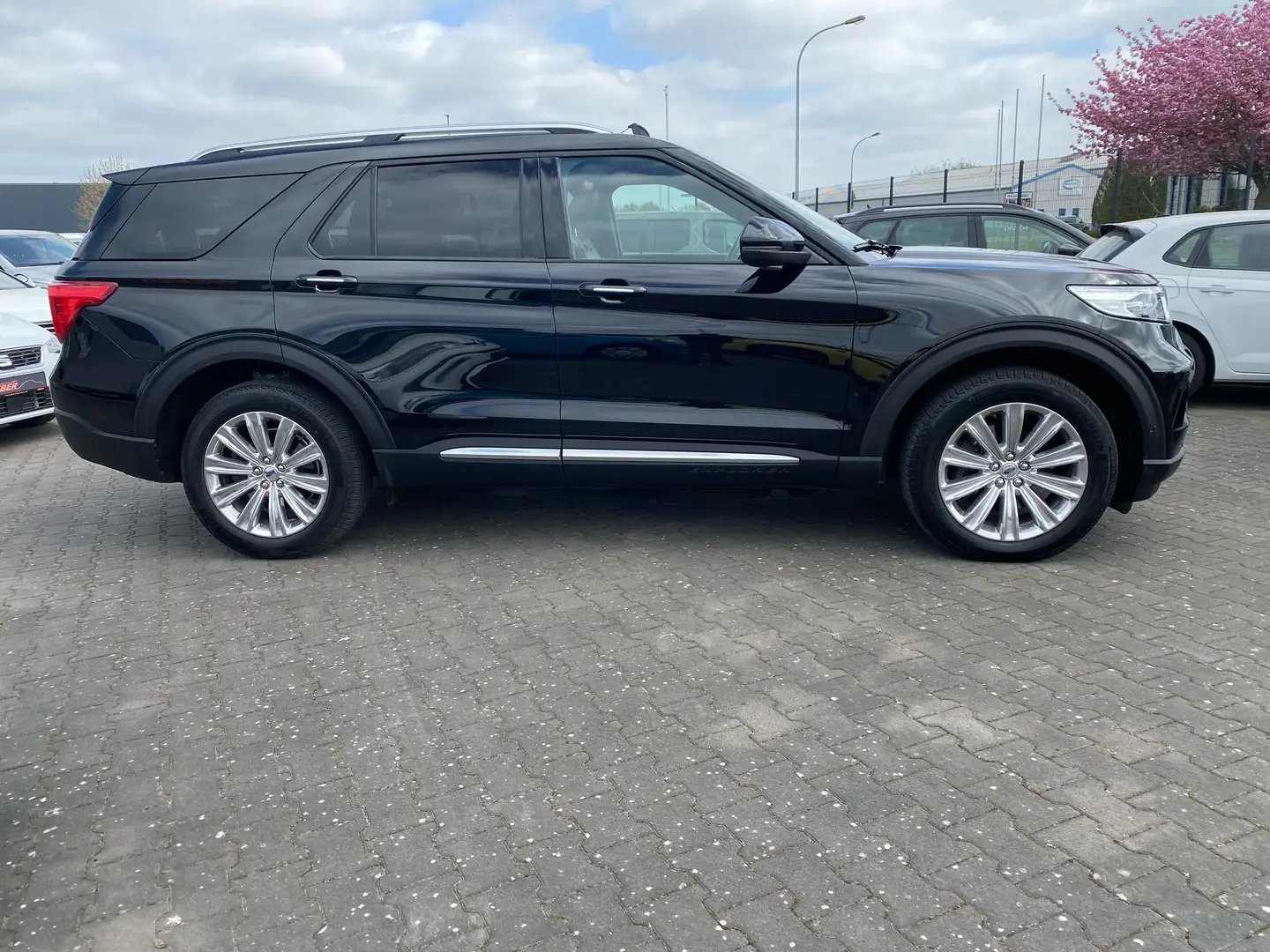 Ford Explorer EcoBoost Plug-in Hybrid PLATINUM - 2