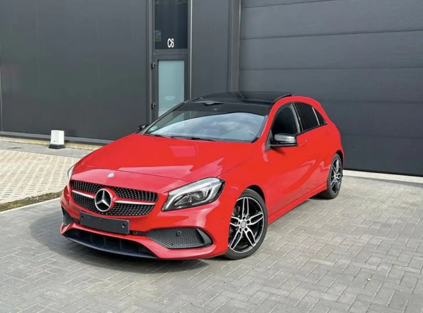Mercedes-Benz A 200 Mercedes A200d/7G-tronic/AMG Line Roşu - 1