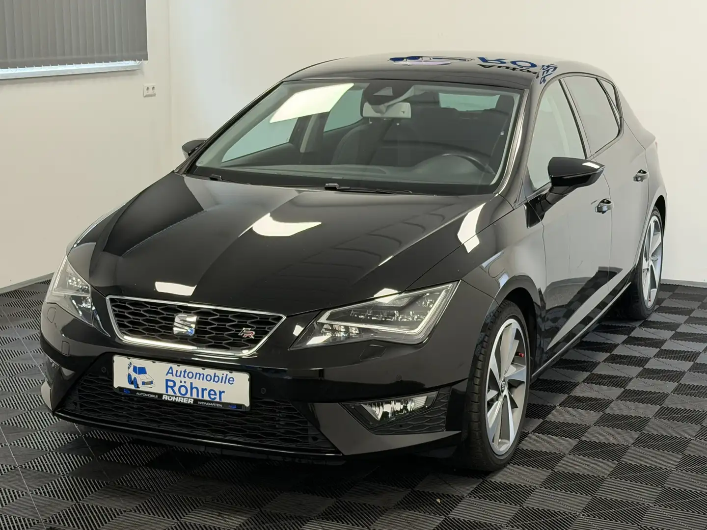 SEAT Leon 2.0 TDI DSG FR Sport LED Navi Kamera Sitzh. Schwarz - 2