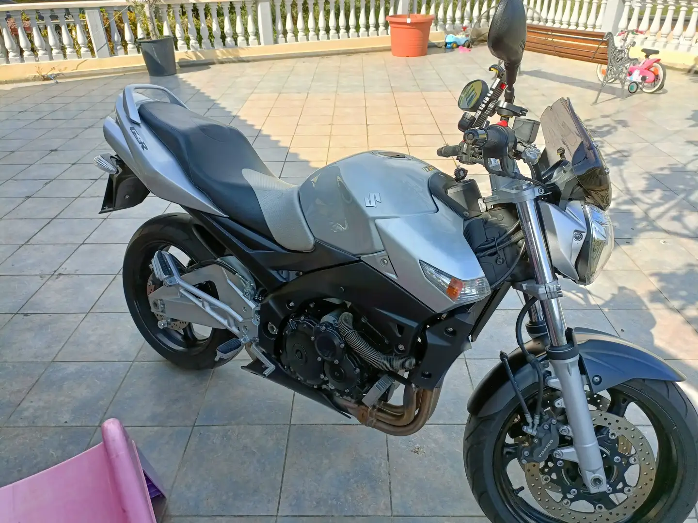 Suzuki GSR 600 ABS siva - 1