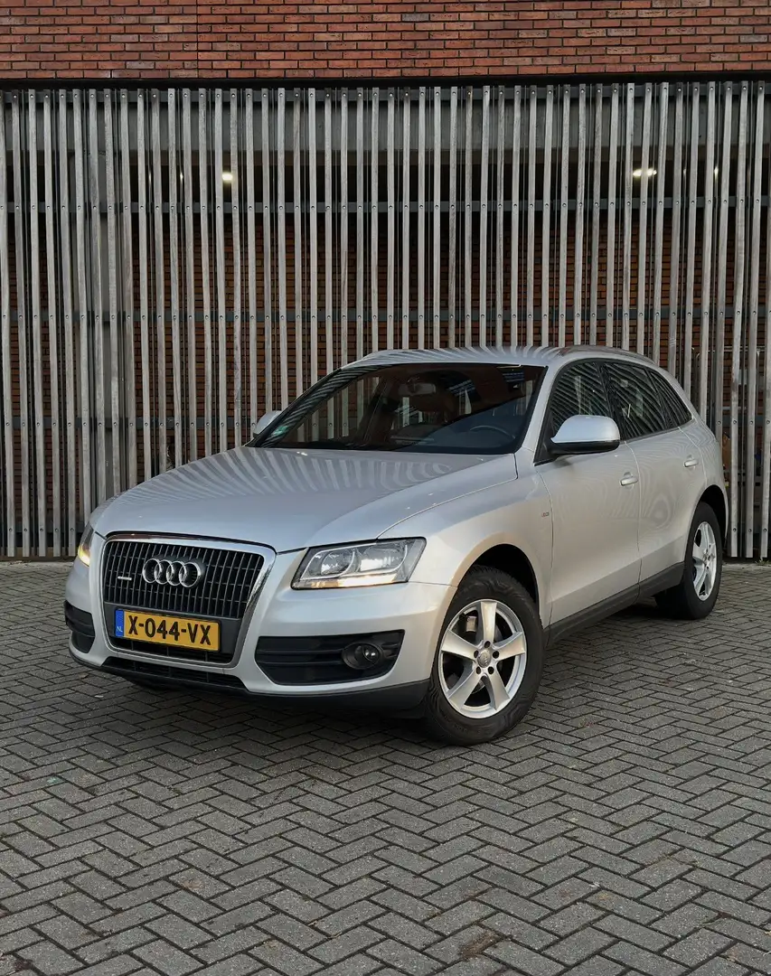 Audi Q5 BTW Auto , Q5 2.0 TFSI quattro Youngtimer Zilver - 1