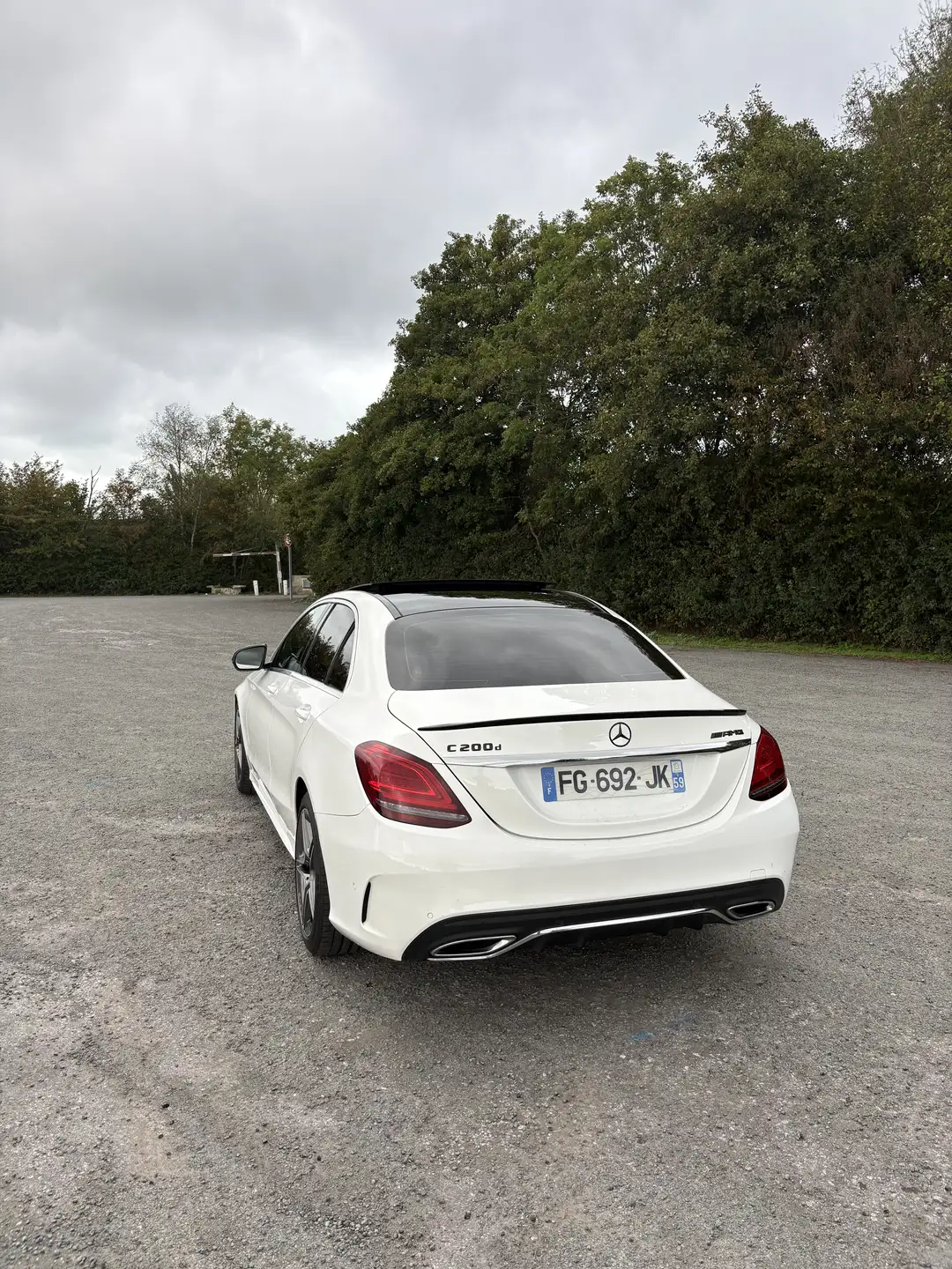 벤츠 C-클래스 C 200 2019 화이트 사진 3