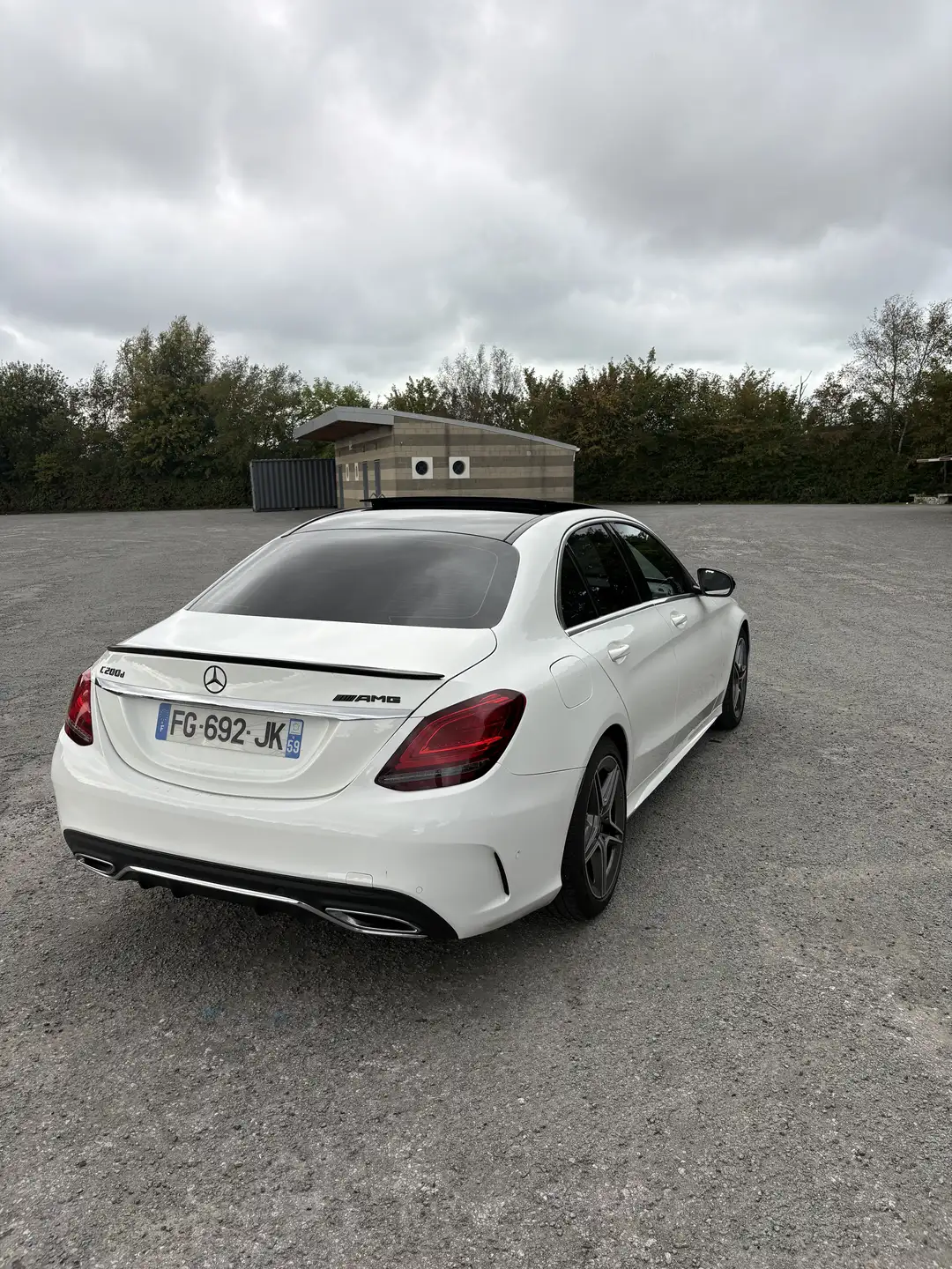 벤츠 C-클래스 C 200 2019 화이트 사진 4