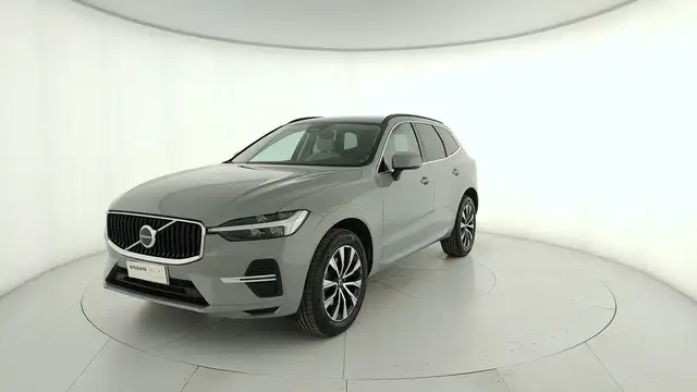 Volvo XC60 2.0 b4 Momentum auto