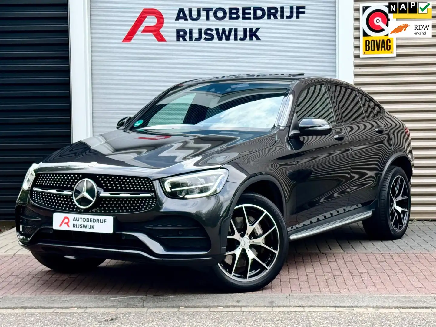 Mercedes-Benz GLC 300 Coupé 300e 4MATIC AMG Memory/Burmester/Dak Gris - 1