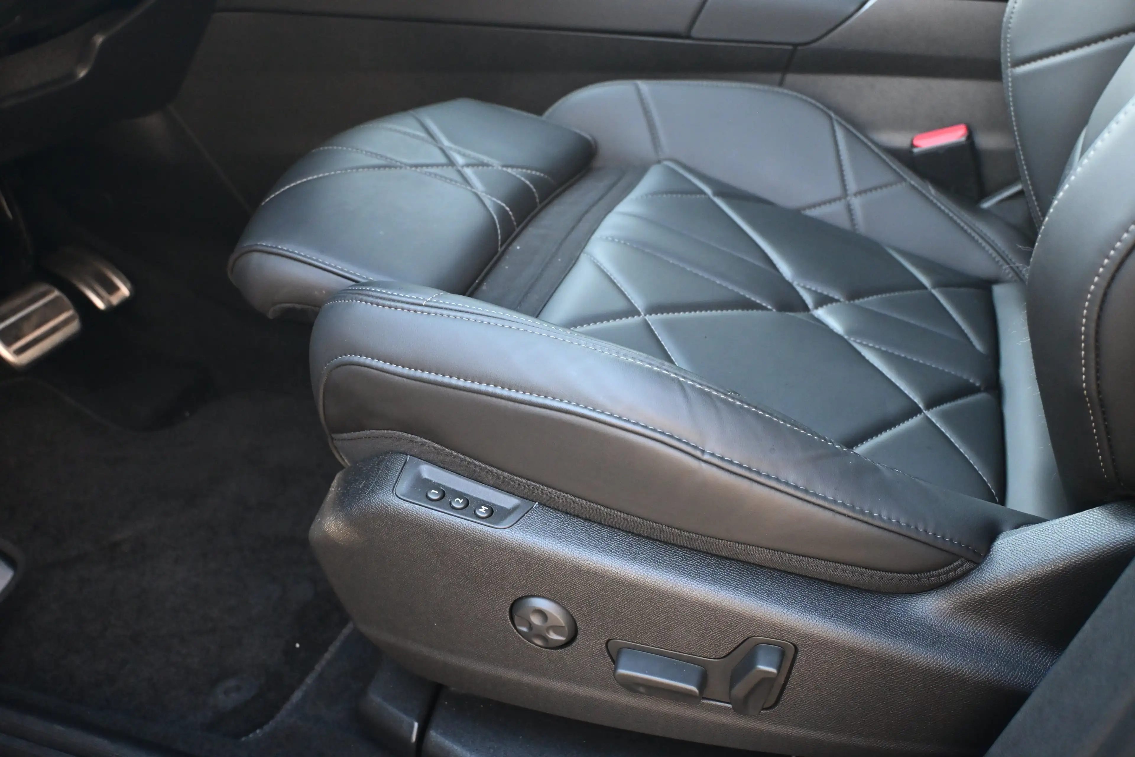 DS Automobiles DS 7 1.6 PHEV 300 4x4 Pallas | Schuif-/Kanteldak | Vol- — photo 6
