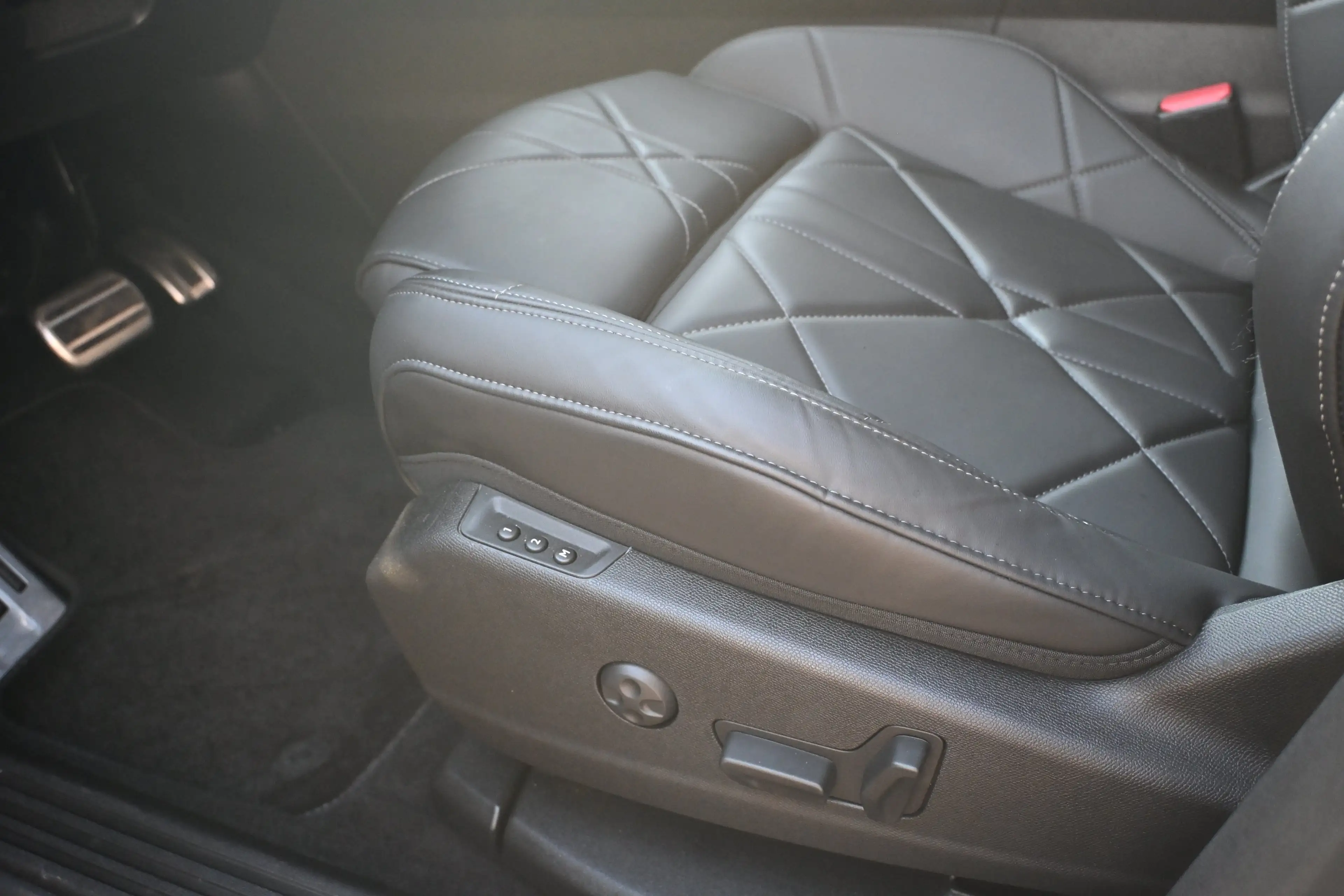 DS Automobiles DS 7 1.6 PHEV 300 4x4 Pallas | Schuif-/Kanteldak | Vol- — photo 5