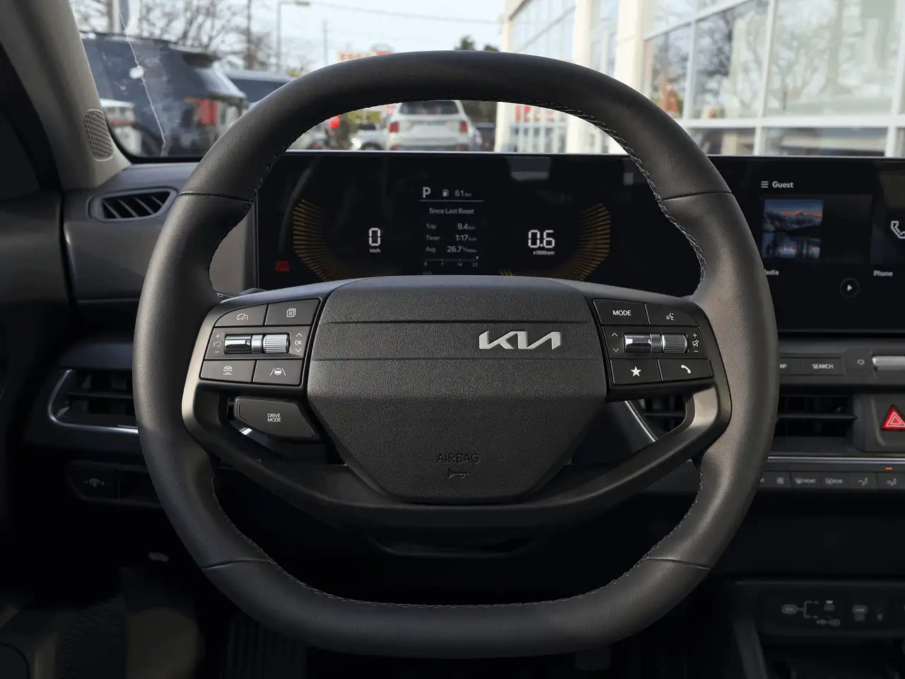 Kia K4 снимка Kia K4