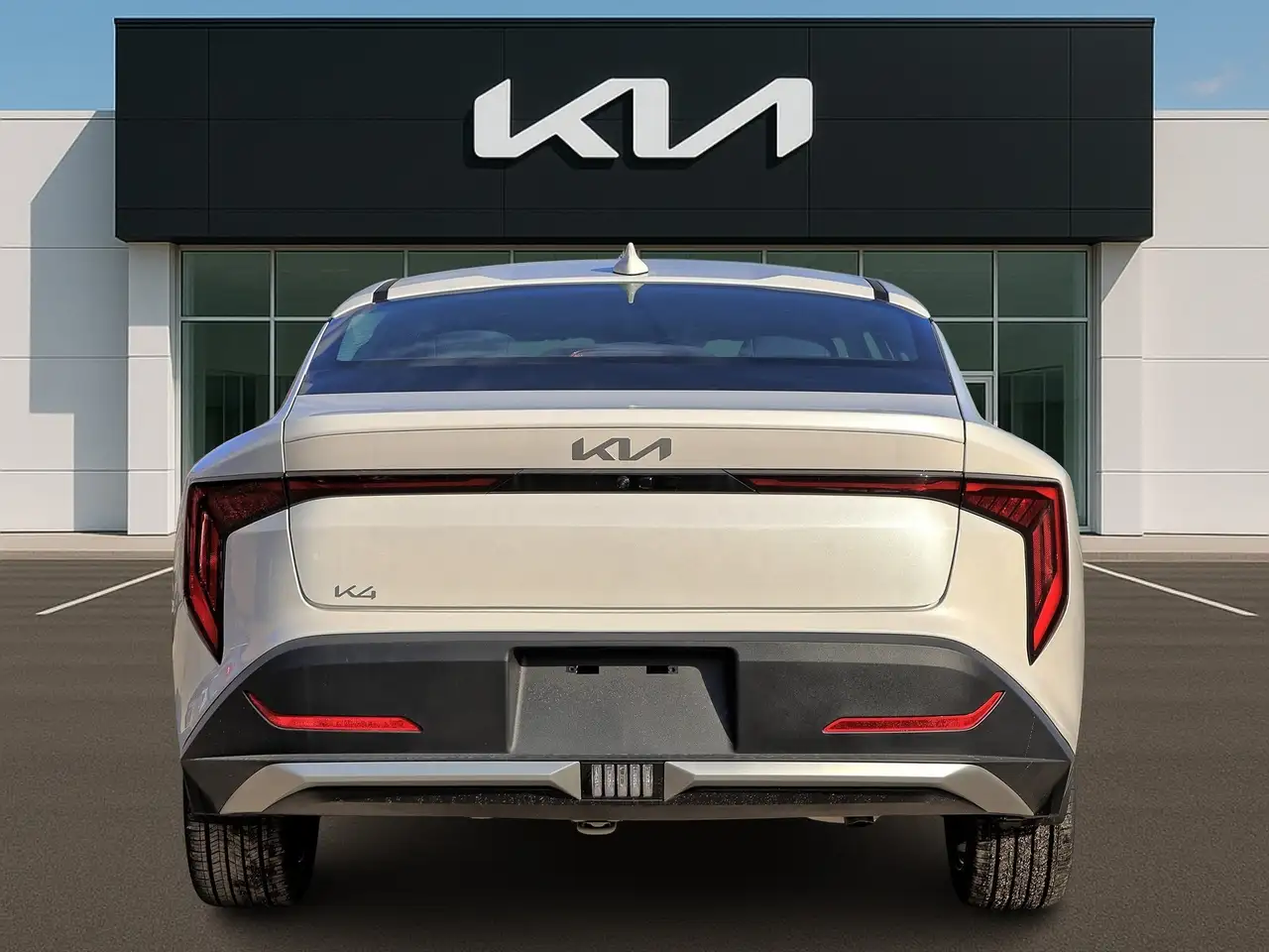 Kia K4 снимка Kia K4
