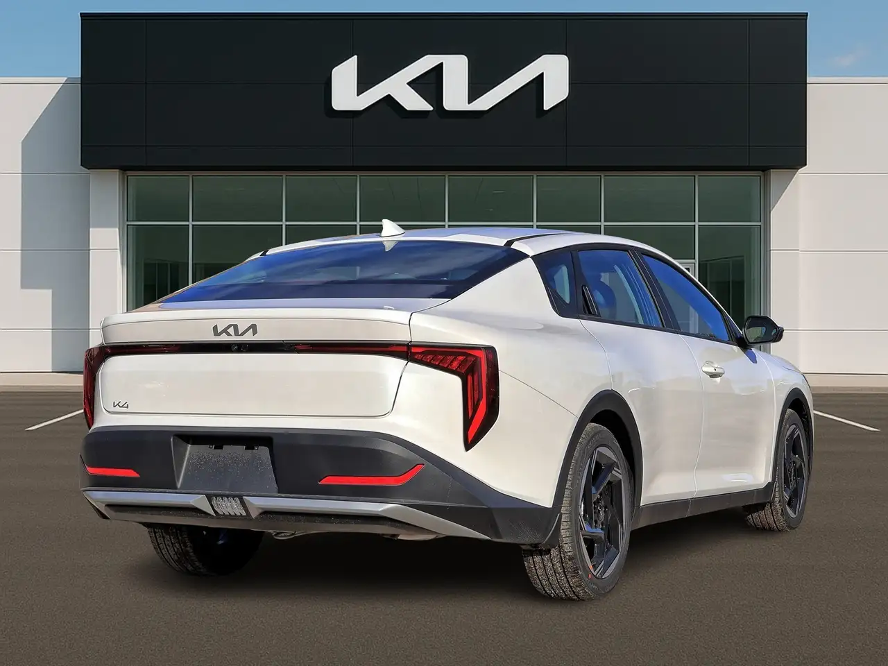 Kia K4 снимка Kia K4