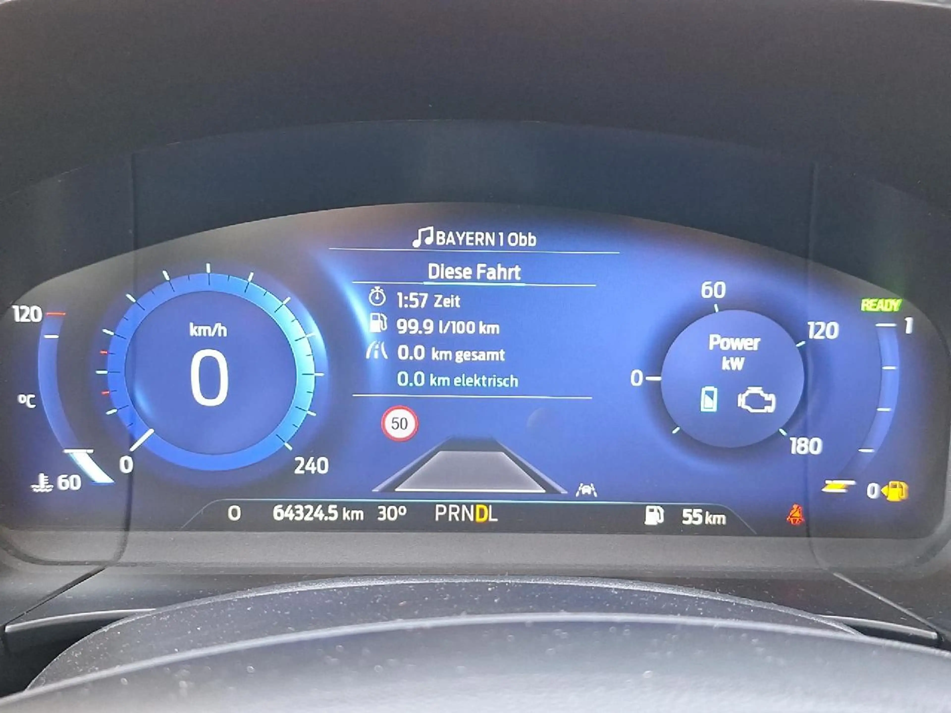 Ford Kuga Hybrid Titanium — photo 14