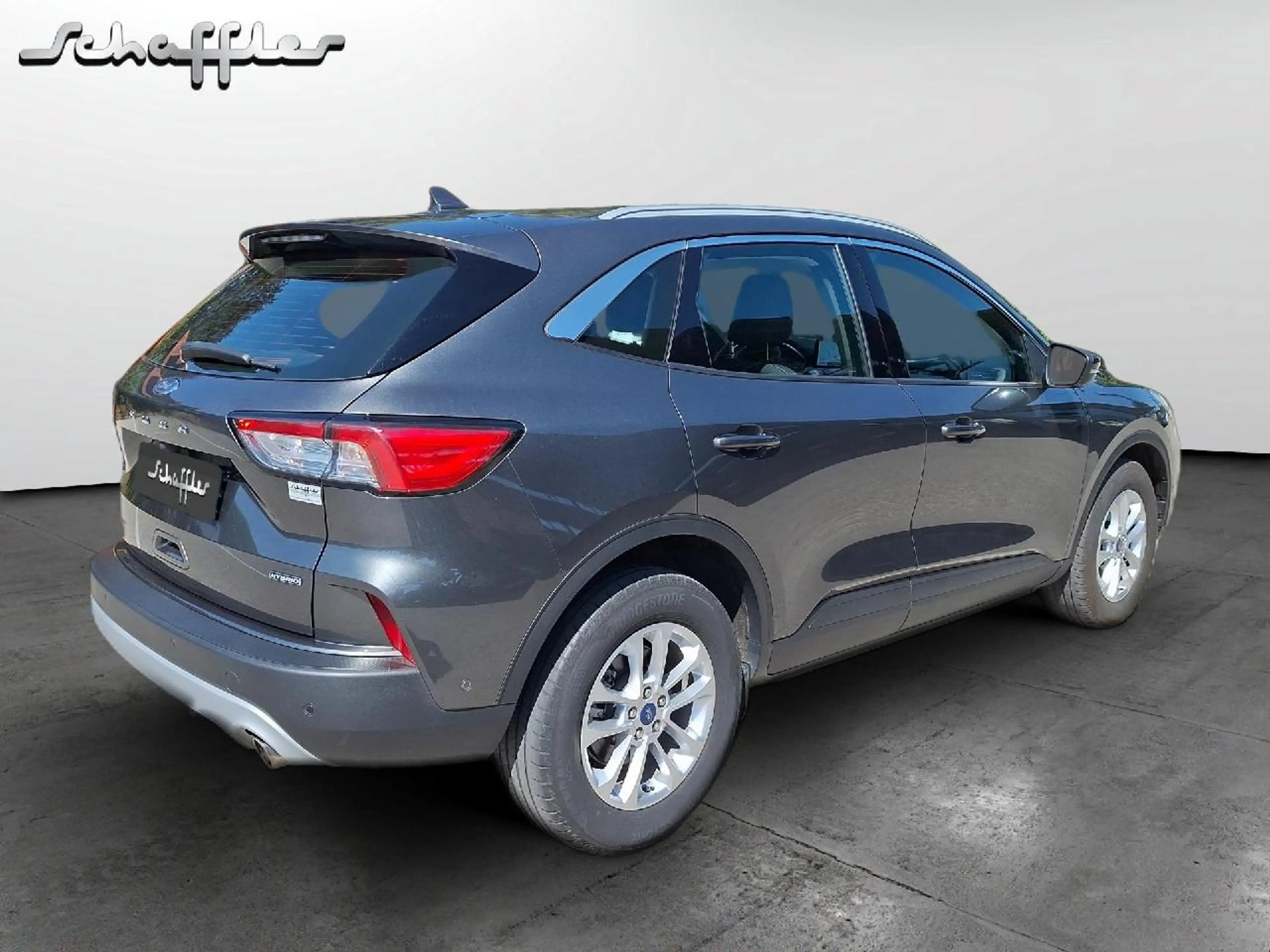 Ford Kuga Hybrid Titanium — photo 7